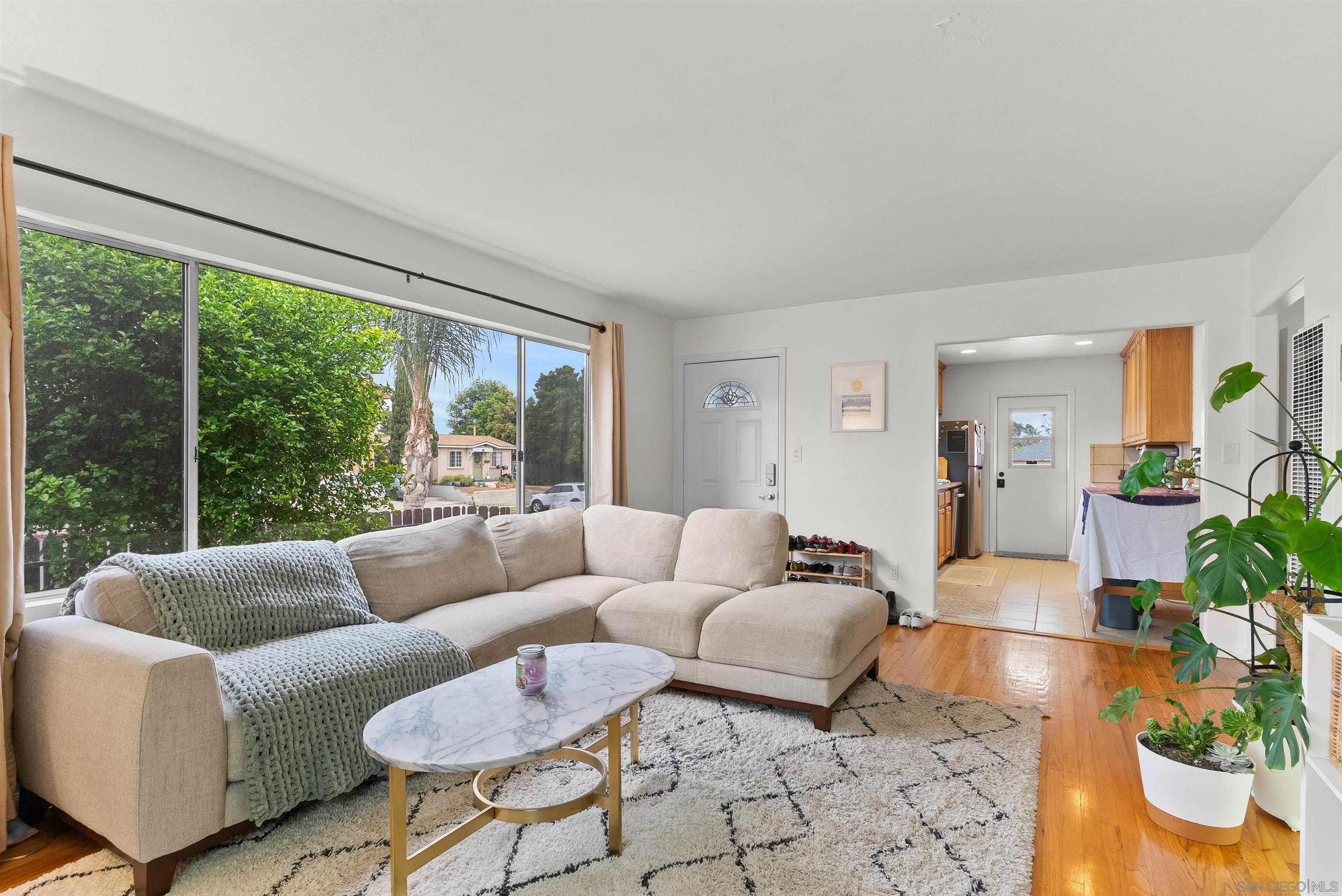 Front Image Thumbnail for SD250044999