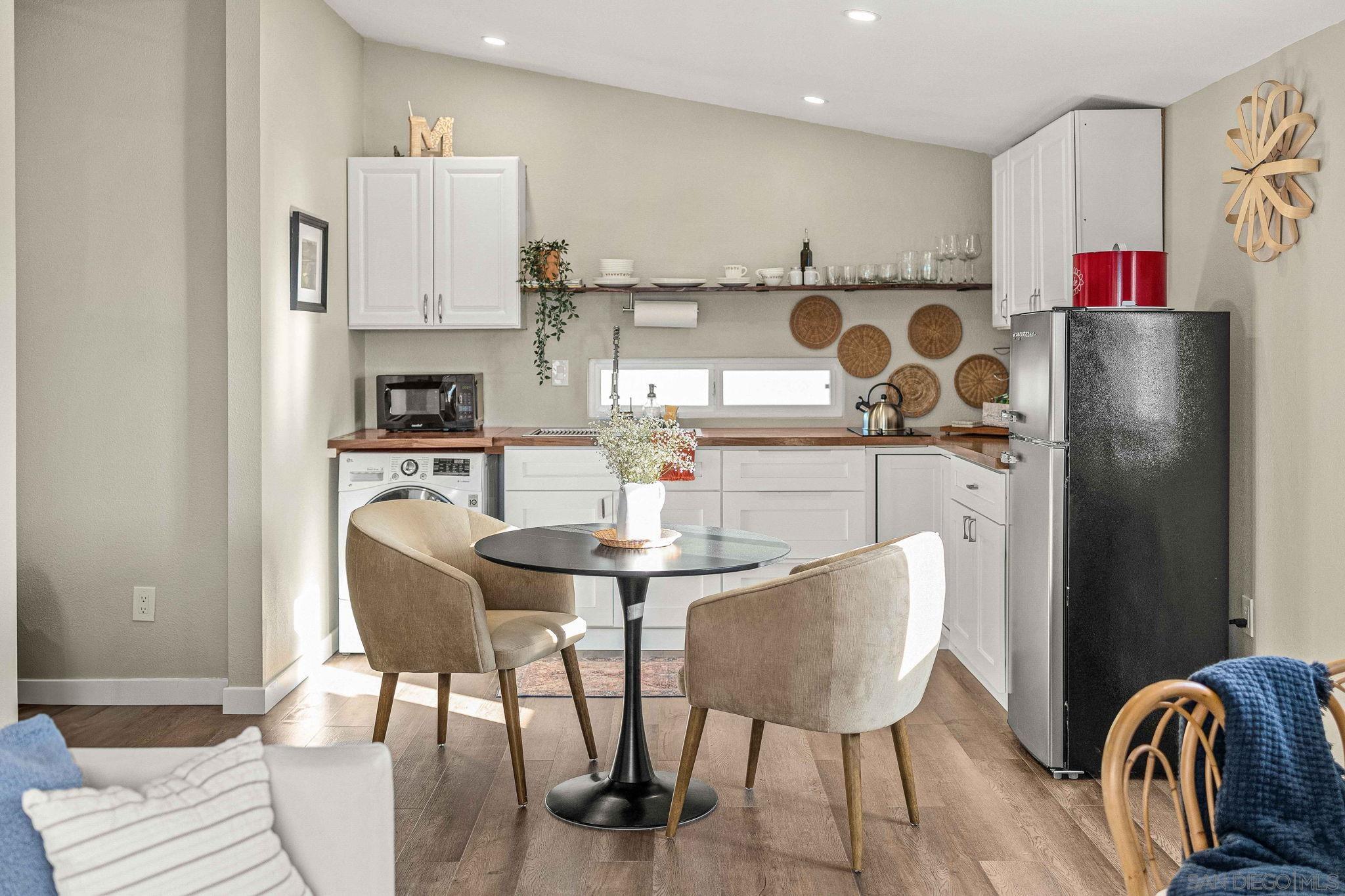 Detail Gallery Image 10 of 30 For , La Mesa,  CA 91942 - 1 Beds | 1 Baths