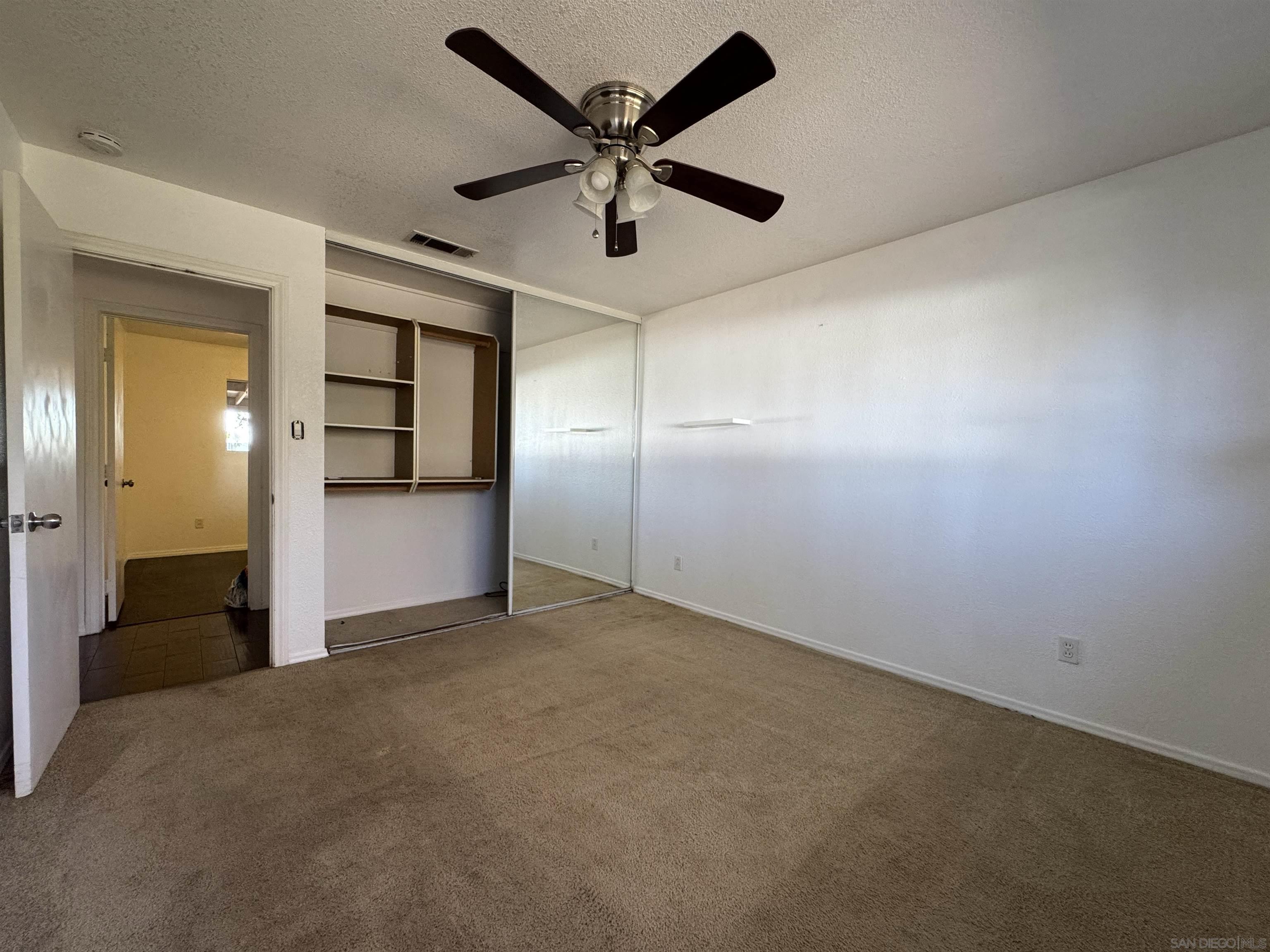 Detail Gallery Image 2 of 19 For 329  Alder Pl, Escondido,  CA 92026 - 4 Beds | 2 Baths