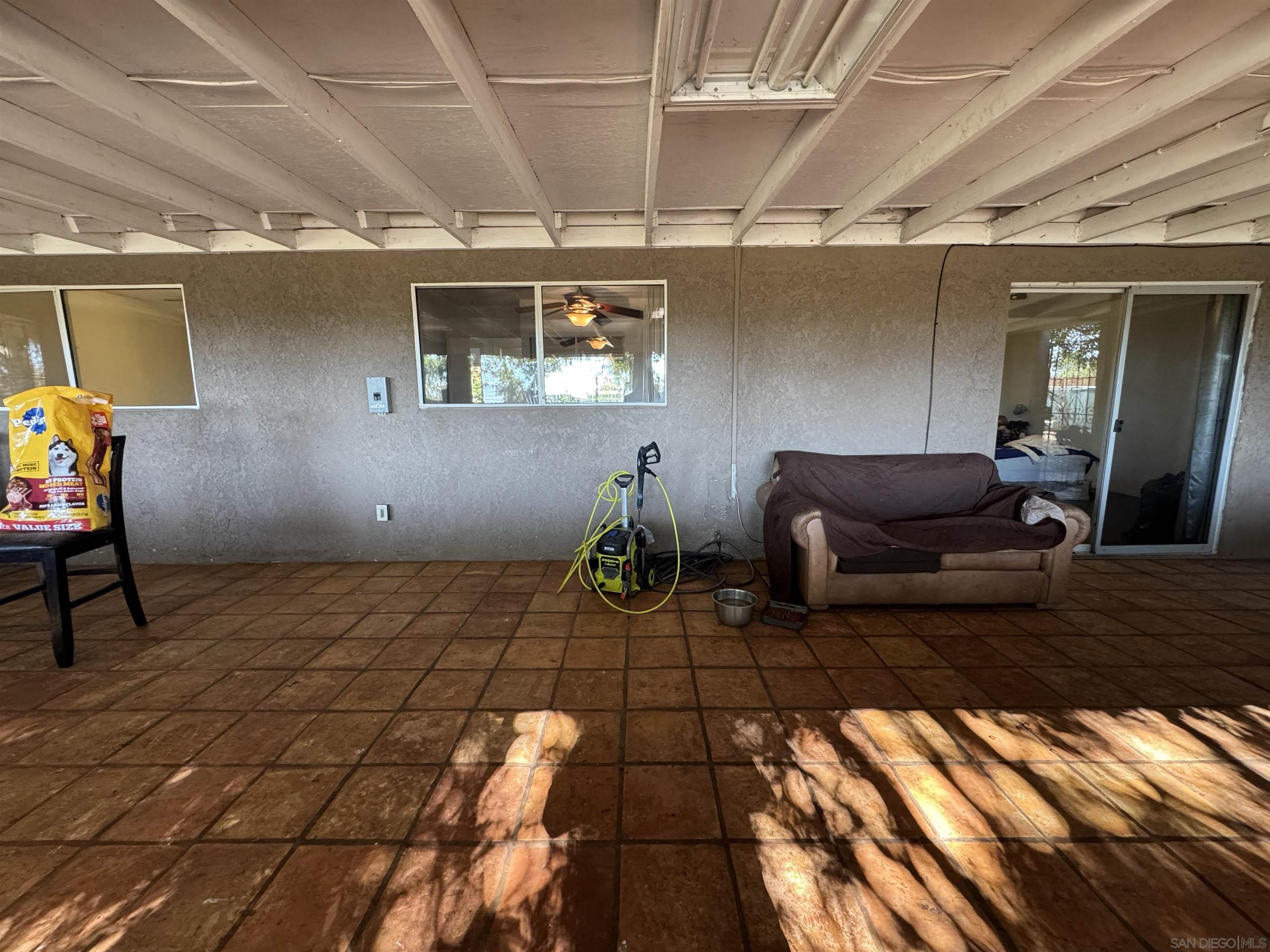 Detail Gallery Image 11 of 19 For 329  Alder Pl, Escondido,  CA 92026 - 4 Beds | 2 Baths