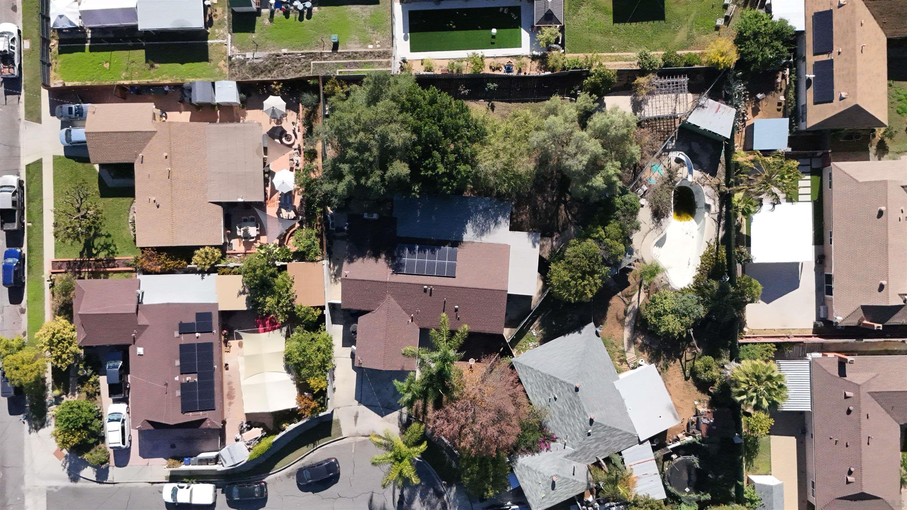 Detail Gallery Image 14 of 19 For 329  Alder Pl, Escondido,  CA 92026 - 4 Beds | 2 Baths