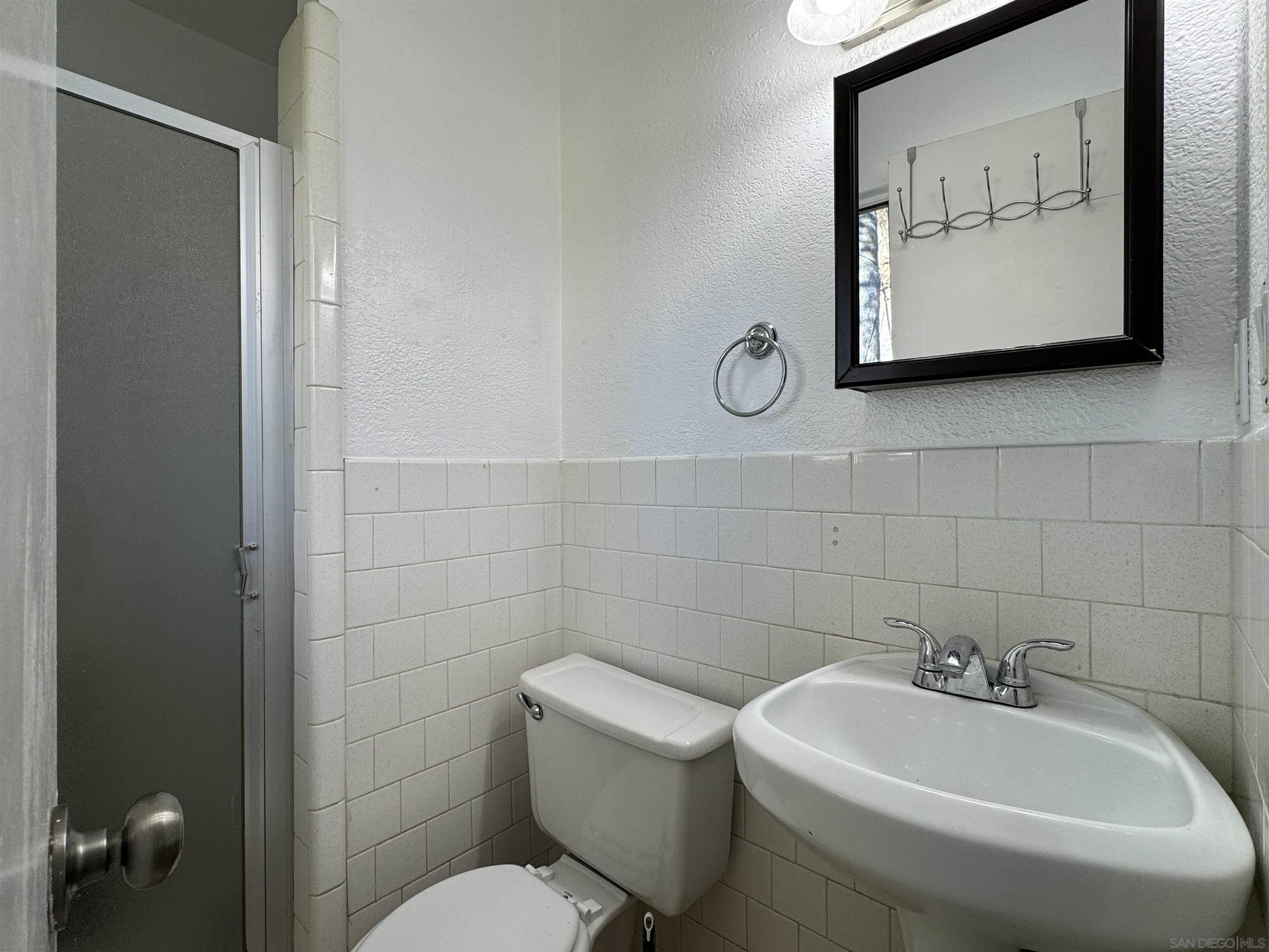 Detail Gallery Image 19 of 19 For 329  Alder Pl, Escondido,  CA 92026 - 4 Beds | 2 Baths