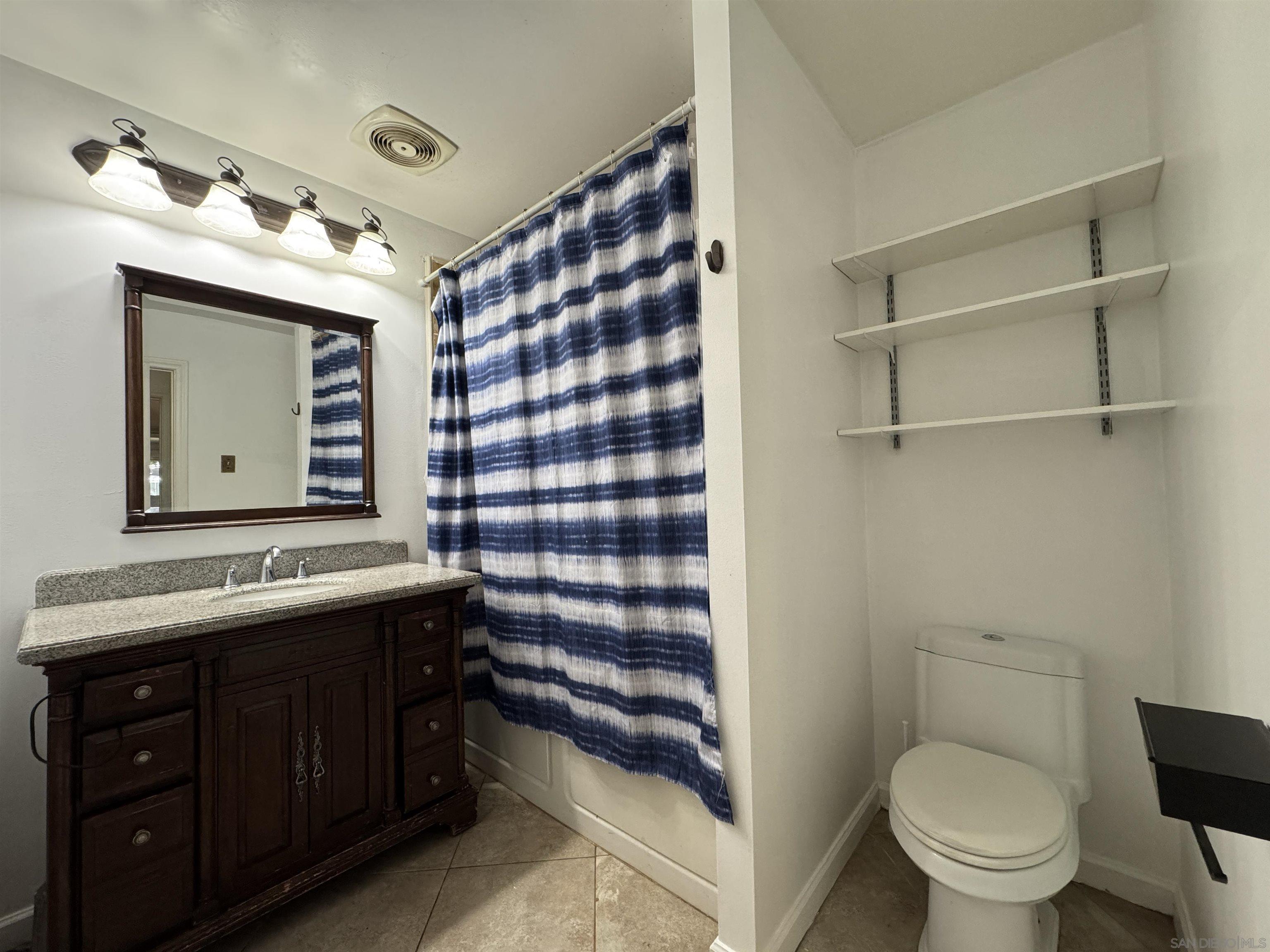 Detail Gallery Image 4 of 19 For 329  Alder Pl, Escondido,  CA 92026 - 4 Beds | 2 Baths