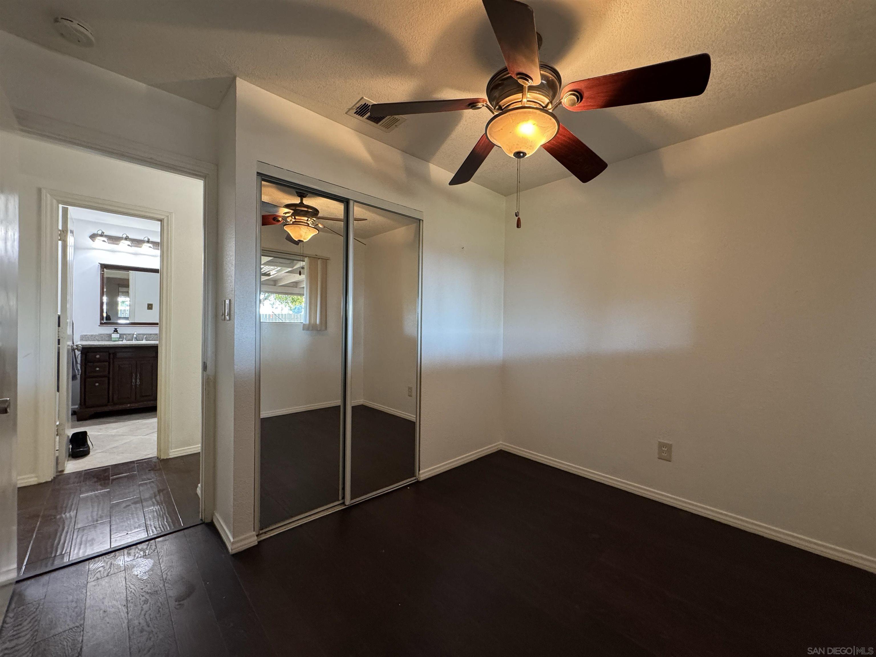 Detail Gallery Image 5 of 19 For 329  Alder Pl, Escondido,  CA 92026 - 4 Beds | 2 Baths