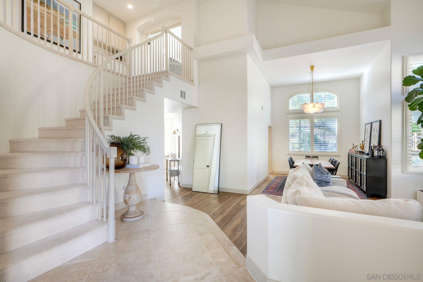 Detail Gallery Image 3 of 47 For 13660  Lindamere Ln, San Diego,  CA 92128 - 4 Beds | 3 Baths