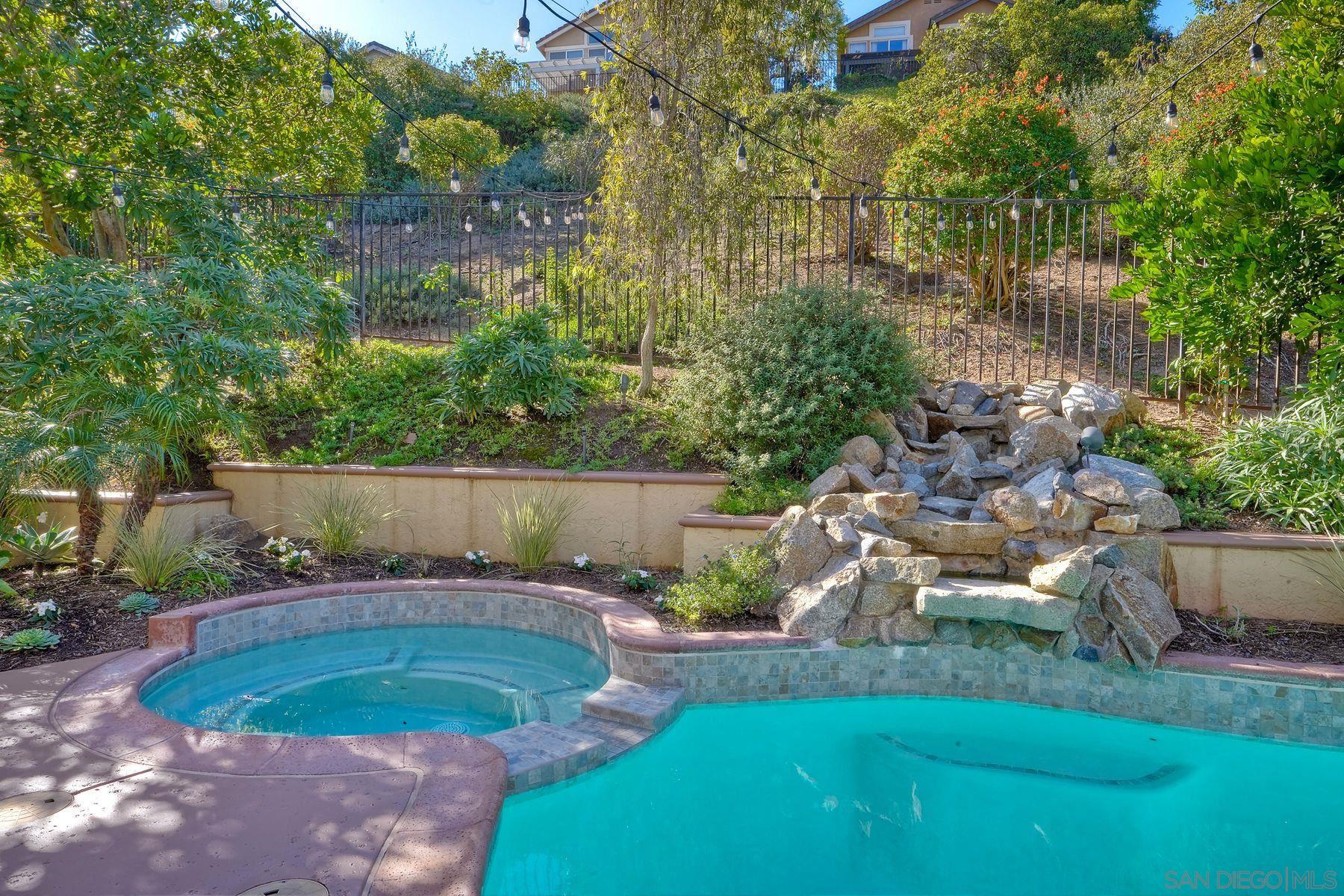 Detail Gallery Image 28 of 47 For 13660  Lindamere Ln, San Diego,  CA 92128 - 4 Beds | 3 Baths