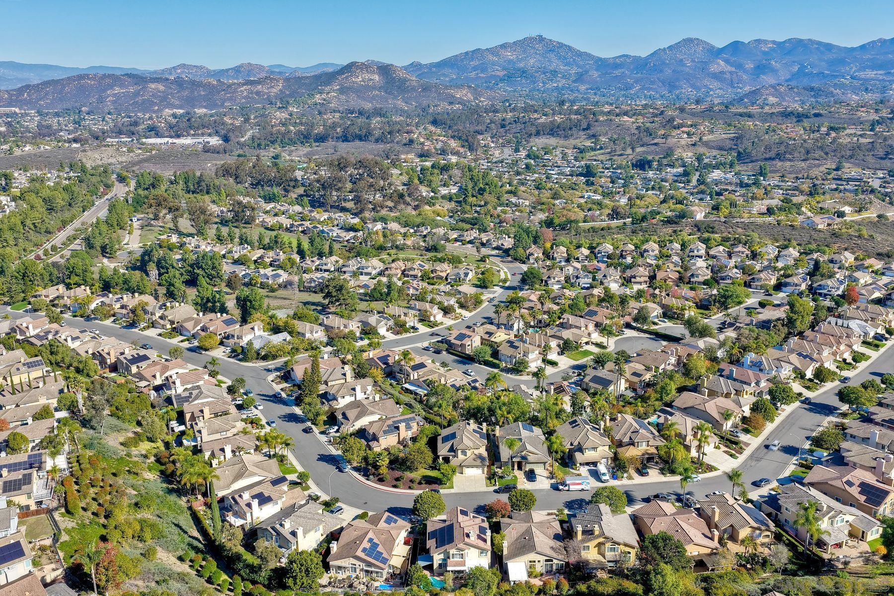 Detail Gallery Image 46 of 47 For 13660  Lindamere Ln, San Diego,  CA 92128 - 4 Beds | 3 Baths
