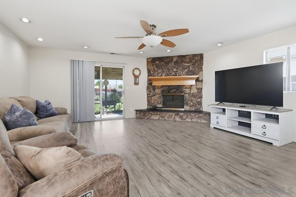 Detail Gallery Image 13 of 20 For 602  Claydelle Ave., El Cajon,  CA 92020 - 2 Beds | 2 Baths