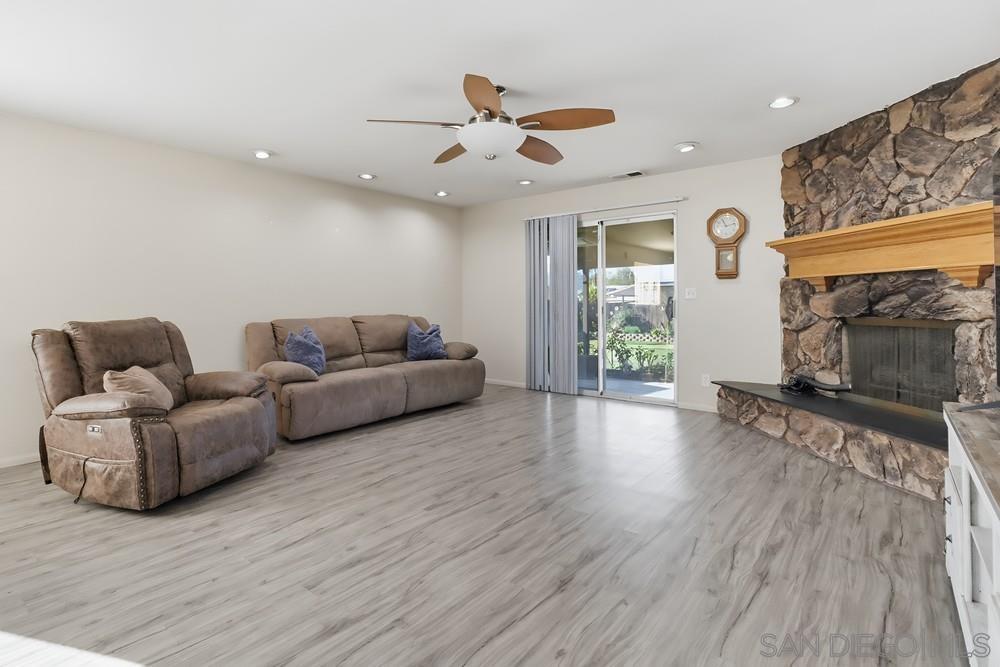 Detail Gallery Image 14 of 20 For 602  Claydelle Ave., El Cajon,  CA 92020 - 2 Beds | 2 Baths