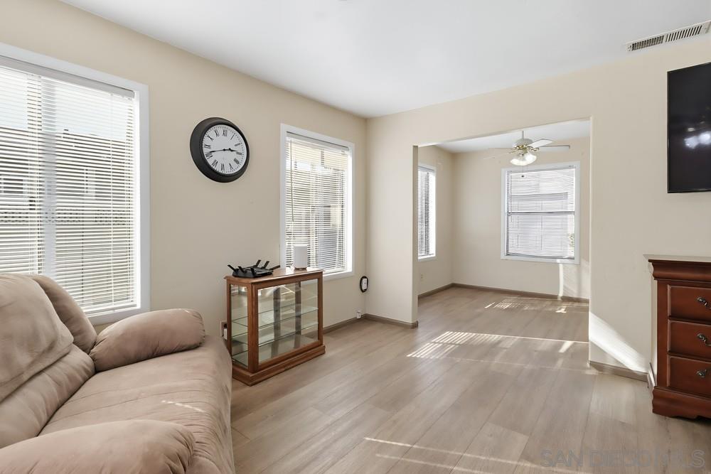 Detail Gallery Image 3 of 20 For 602  Claydelle Ave., El Cajon,  CA 92020 - 2 Beds | 2 Baths