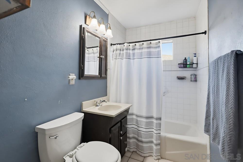 Detail Gallery Image 8 of 20 For 602  Claydelle Ave., El Cajon,  CA 92020 - 2 Beds | 2 Baths