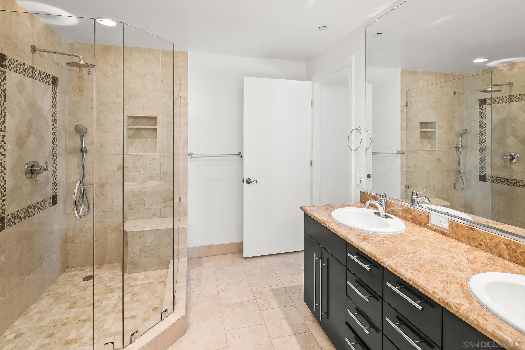 Detail Gallery Image 14 of 29 For 801  Ash St  702, San Diego,  CA 92101 - 2 Beds | 2/1 Baths