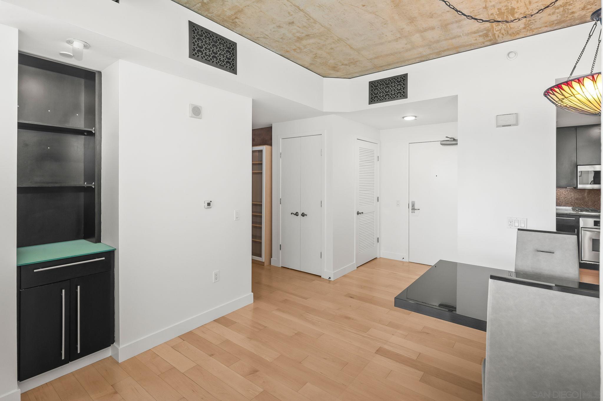 Detail Gallery Image 16 of 29 For 801  Ash St  702, San Diego,  CA 92101 - 2 Beds | 2/1 Baths