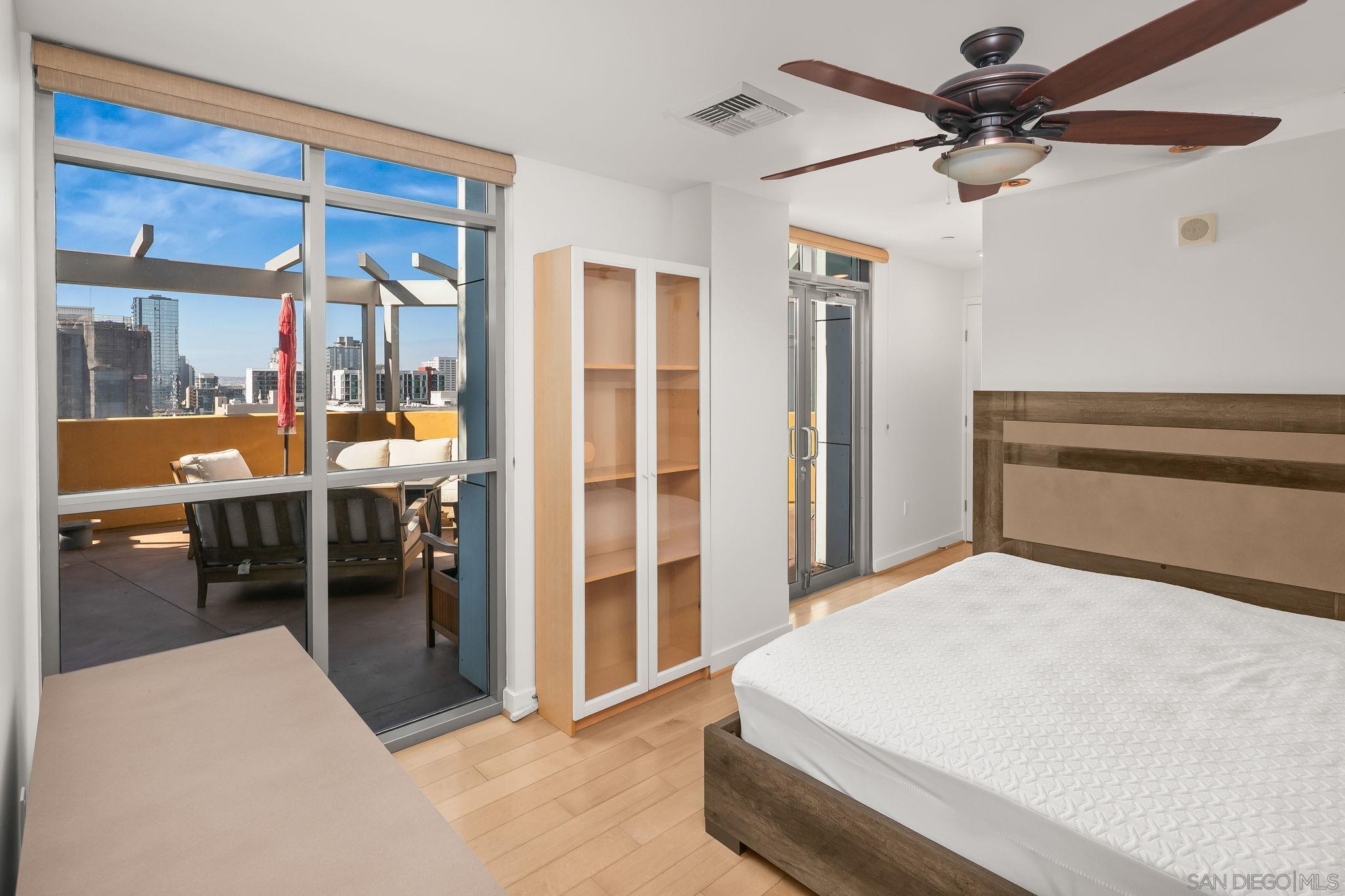 Detail Gallery Image 9 of 29 For 801  Ash St  702, San Diego,  CA 92101 - 2 Beds | 2/1 Baths