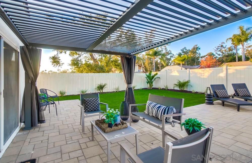 Detail Gallery Image 12 of 40 For 10726  Vista Valle Drive, San Diego,  CA 92131 - 4 Beds | 3 Baths