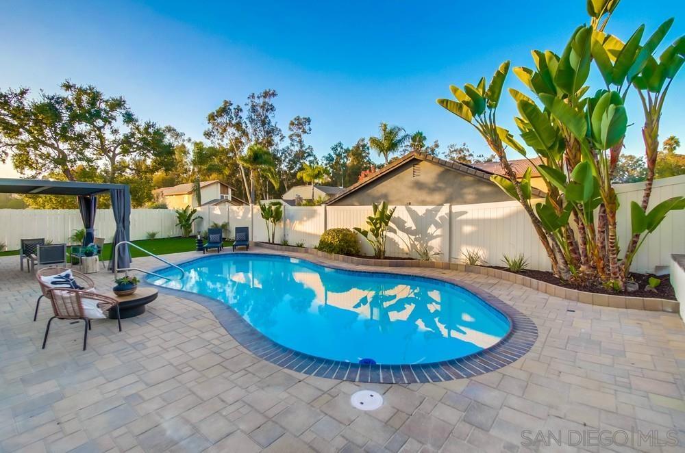 Detail Gallery Image 13 of 40 For 10726  Vista Valle Drive, San Diego,  CA 92131 - 4 Beds | 3 Baths