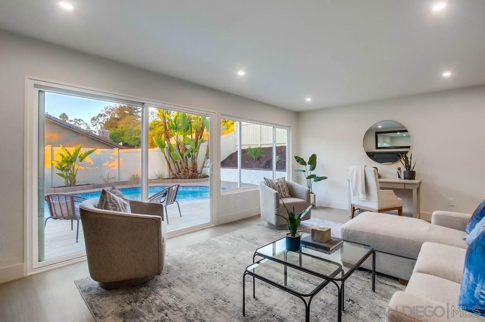 Detail Gallery Image 16 of 40 For 10726  Vista Valle Drive, San Diego,  CA 92131 - 4 Beds | 3 Baths