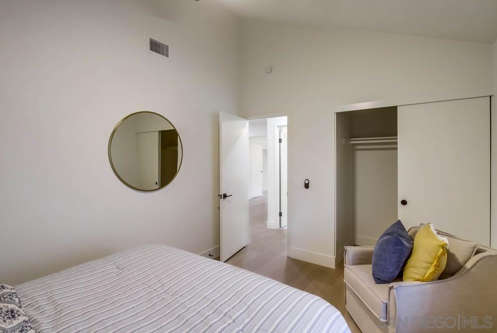 Detail Gallery Image 28 of 40 For 10726  Vista Valle Drive, San Diego,  CA 92131 - 4 Beds | 3 Baths