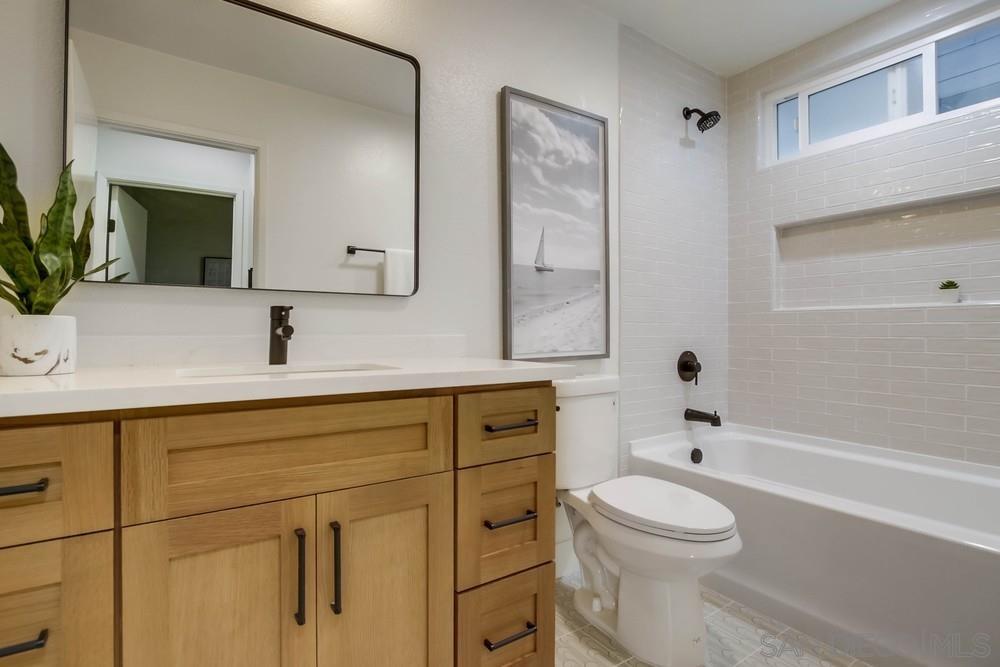 Detail Gallery Image 29 of 40 For 10726  Vista Valle Drive, San Diego,  CA 92131 - 4 Beds | 3 Baths