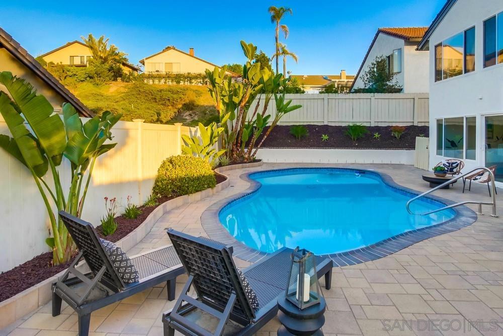 Detail Gallery Image 32 of 40 For 10726  Vista Valle Drive, San Diego,  CA 92131 - 4 Beds | 3 Baths