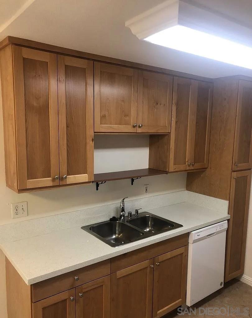 Detail Gallery Image 13 of 29 For 4435  Estrella Avenue, San Diego,  CA 92115 - – Beds | – Baths