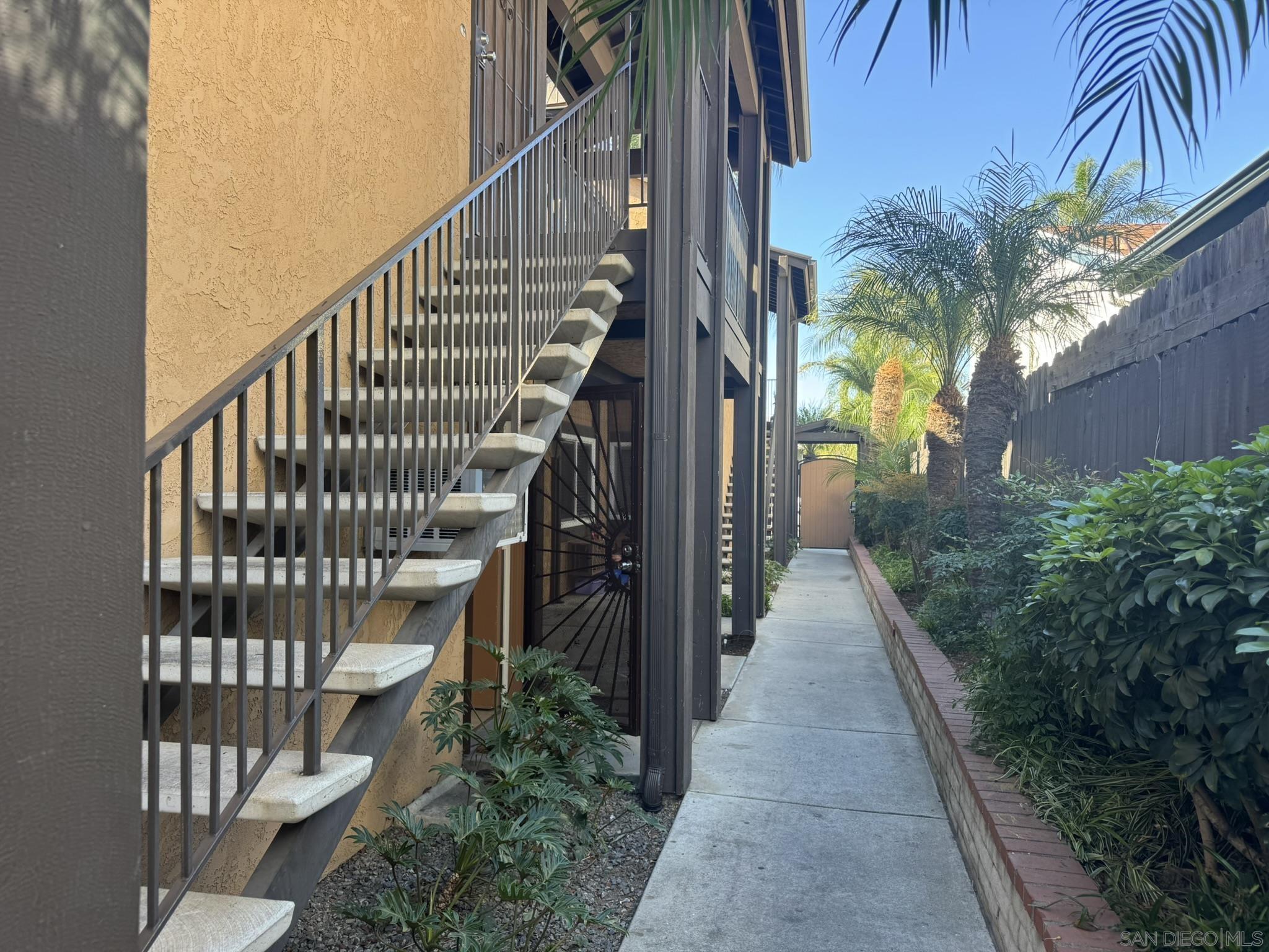 Detail Gallery Image 4 of 29 For 4435  Estrella Avenue, San Diego,  CA 92115 - – Beds | – Baths