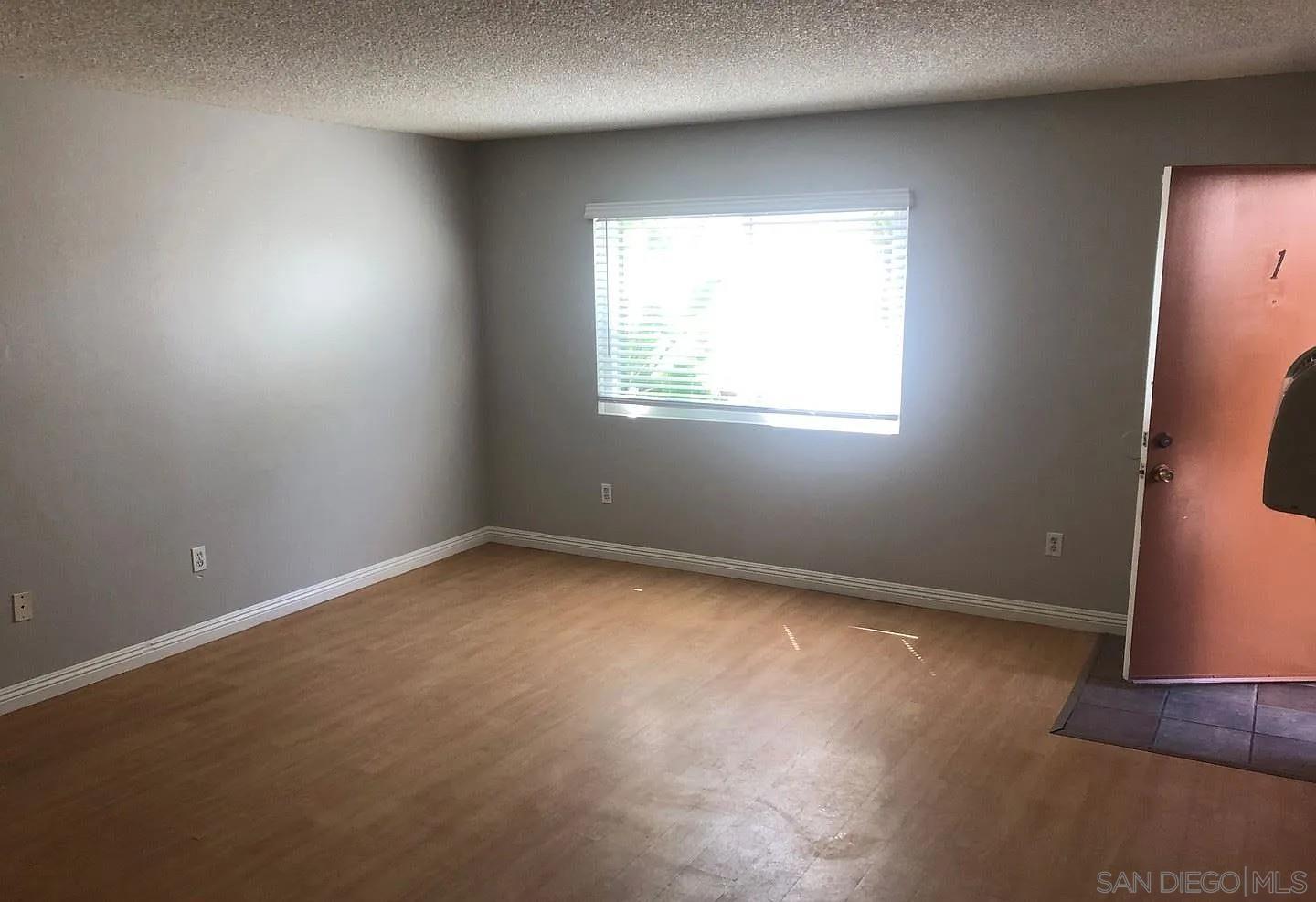 Detail Gallery Image 10 of 29 For 4435  Estrella Avenue, San Diego,  CA 92115 - – Beds | – Baths