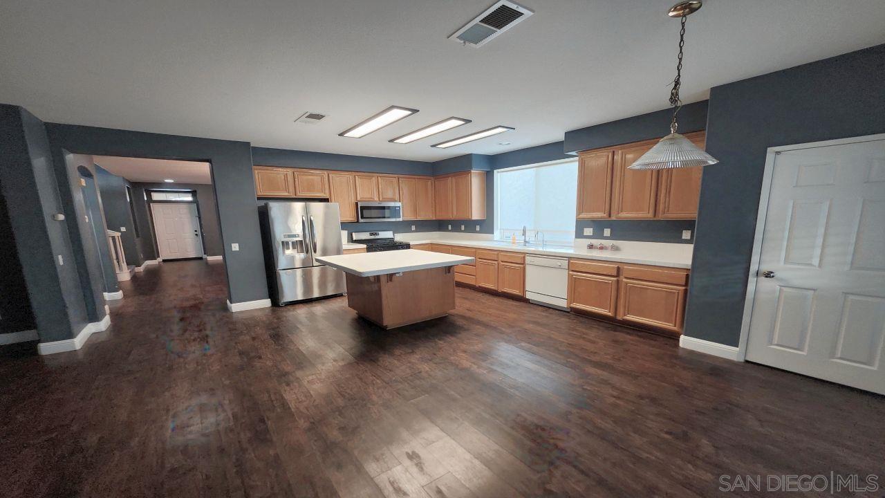 Detail Gallery Image 24 of 70 For 36605  Walden Ln, Murrieta,  CA 92563 - 4 Beds | 2/1 Baths