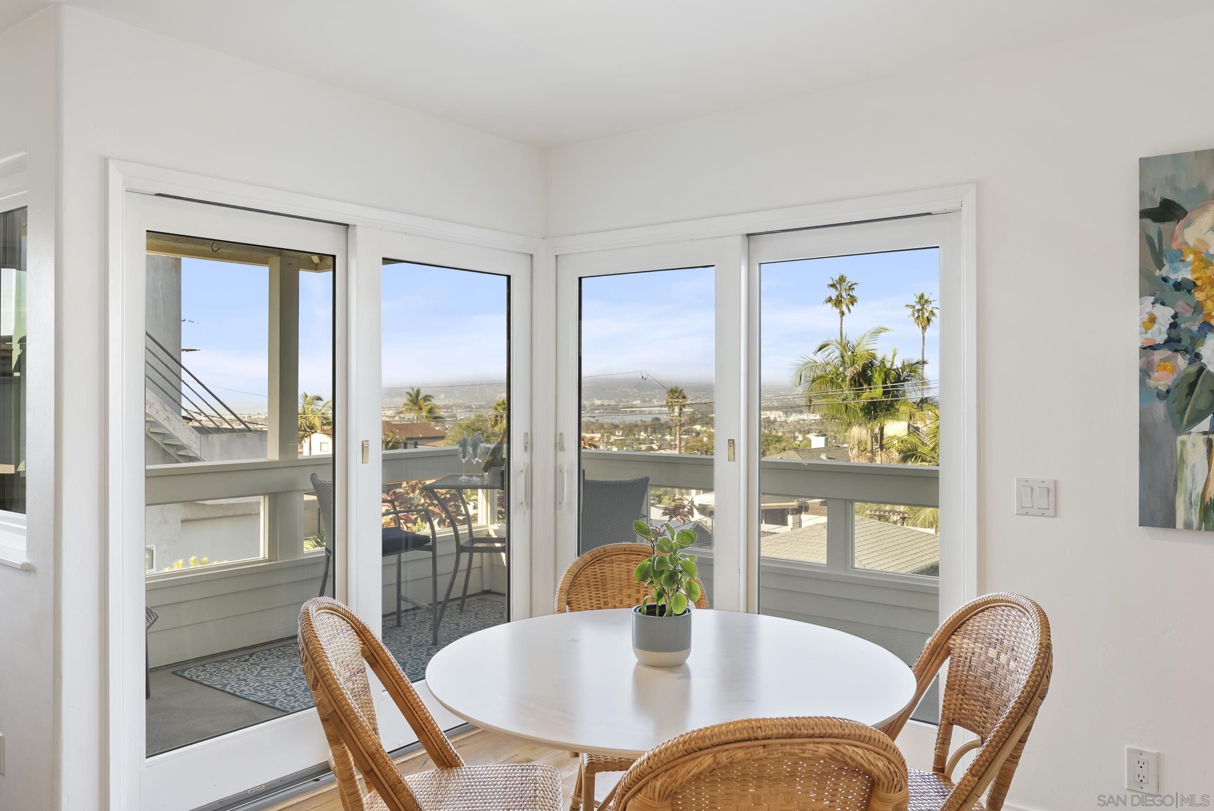 Detail Gallery Image 21 of 68 For 4474  Niagara Ave, San Diego,  CA 92107 - 6 Beds | 4 Baths