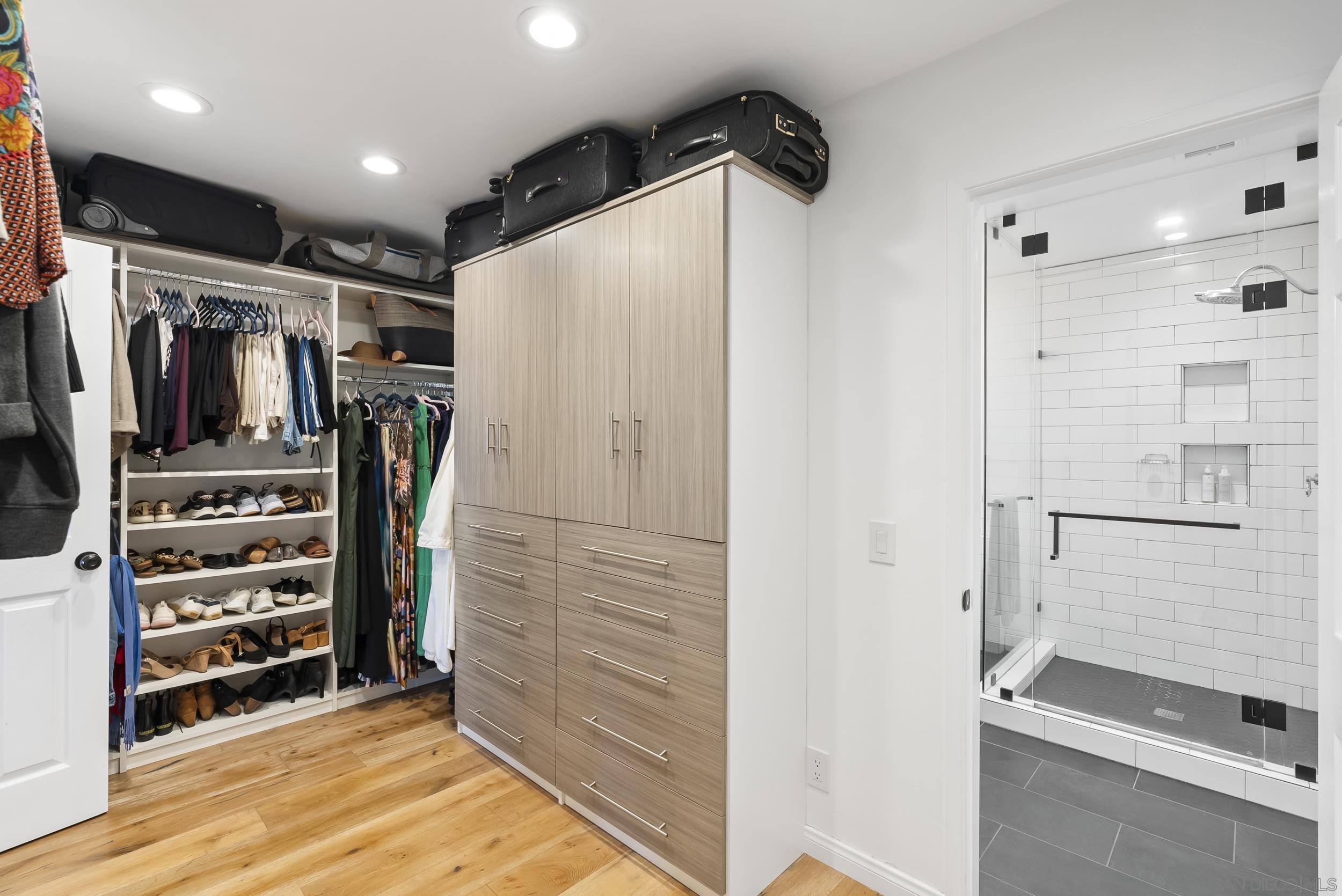 Detail Gallery Image 37 of 68 For 4474  Niagara Ave, San Diego,  CA 92107 - 6 Beds | 4 Baths