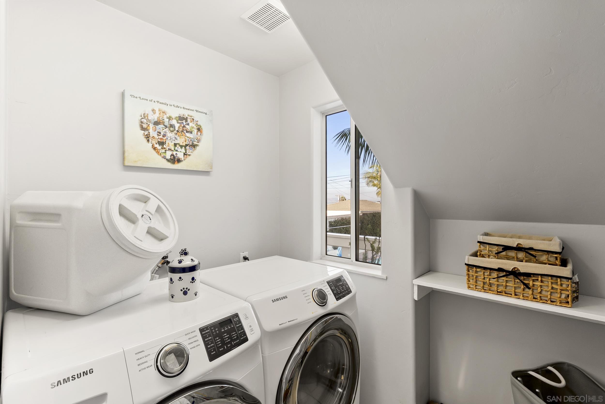 Detail Gallery Image 49 of 68 For 4474  Niagara Ave, San Diego,  CA 92107 - 6 Beds | 4 Baths