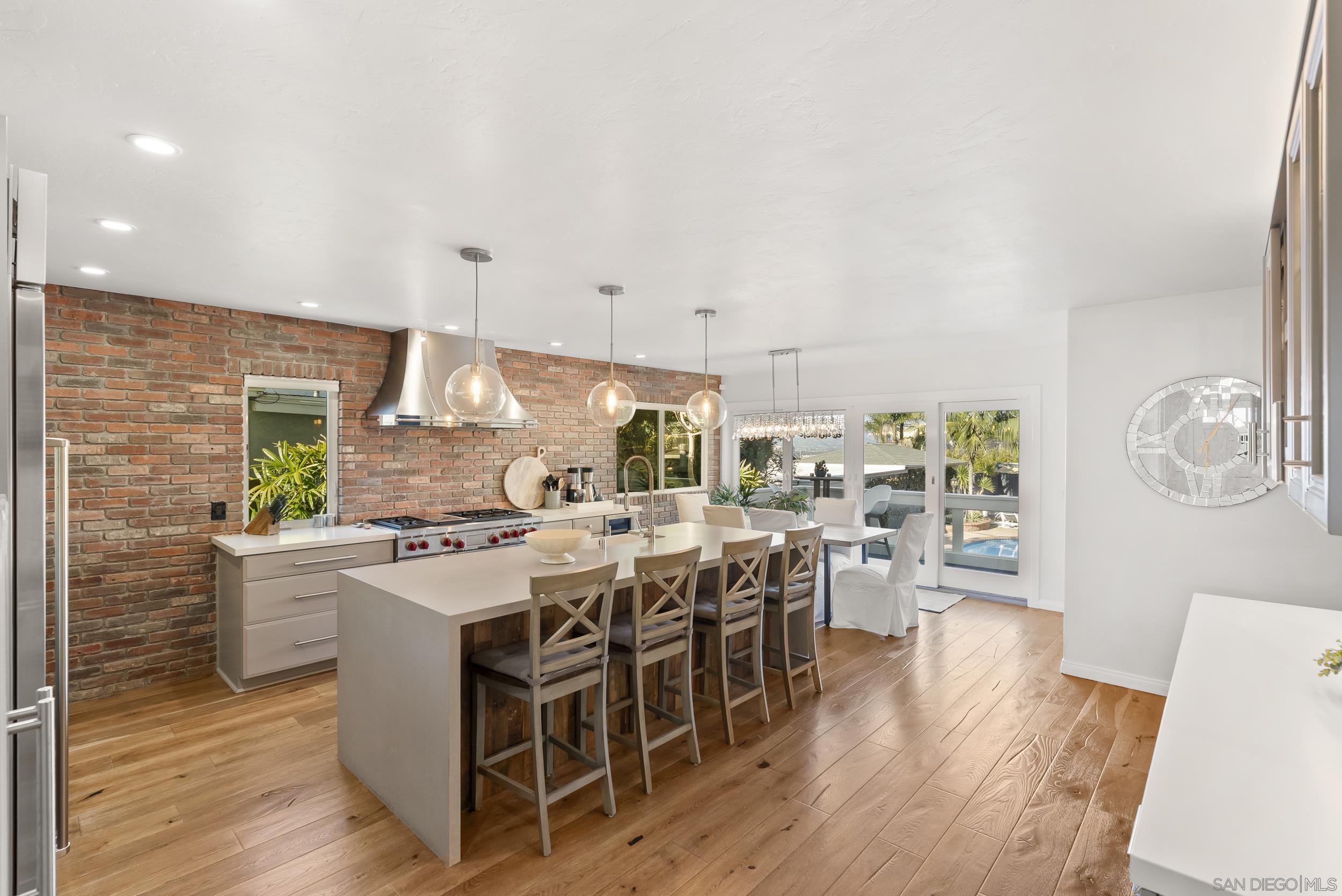 Detail Gallery Image 6 of 68 For 4474  Niagara Ave, San Diego,  CA 92107 - 6 Beds | 4 Baths