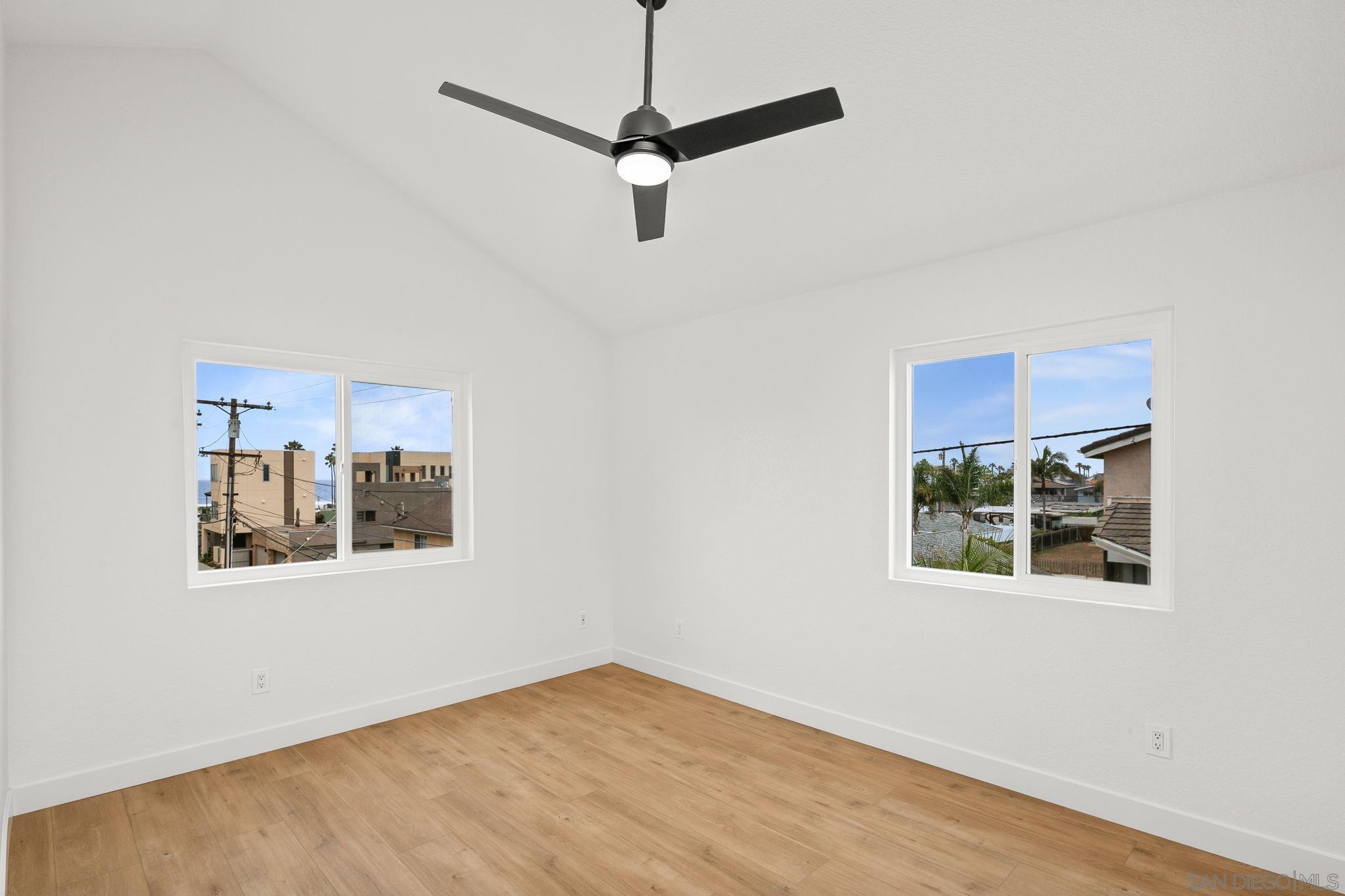 Detail Gallery Image 20 of 44 For 152  Evergreen Ave.  #4,  Imperial Beach,  CA 91932 - 2 Beds | 2 Baths