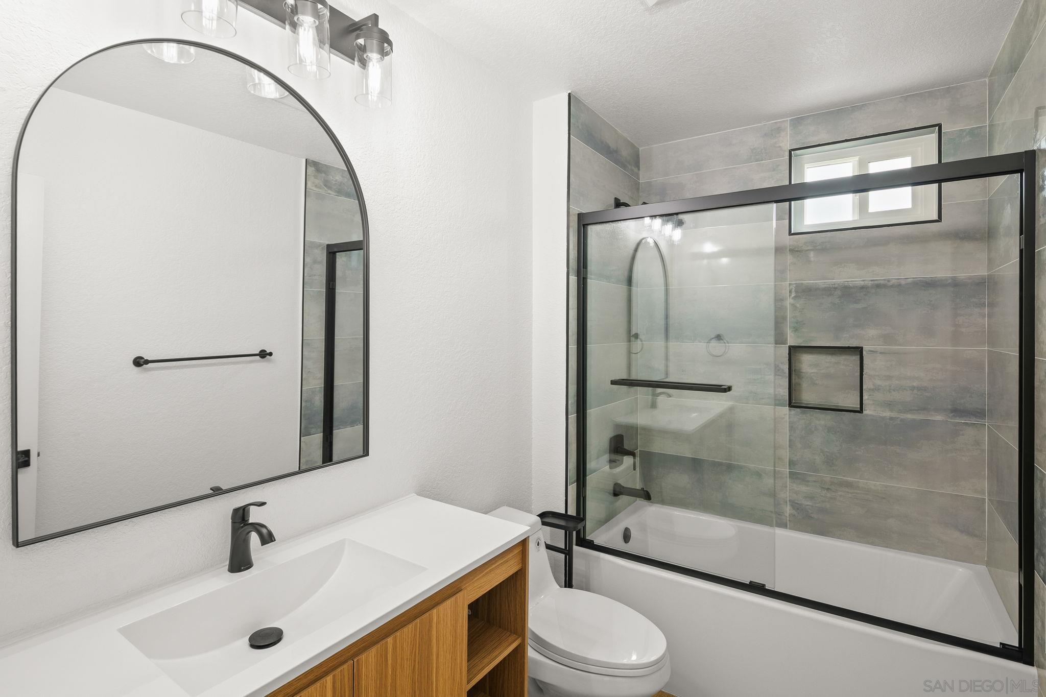 Detail Gallery Image 24 of 44 For 152  Evergreen Ave.  #4,  Imperial Beach,  CA 91932 - 2 Beds | 2 Baths