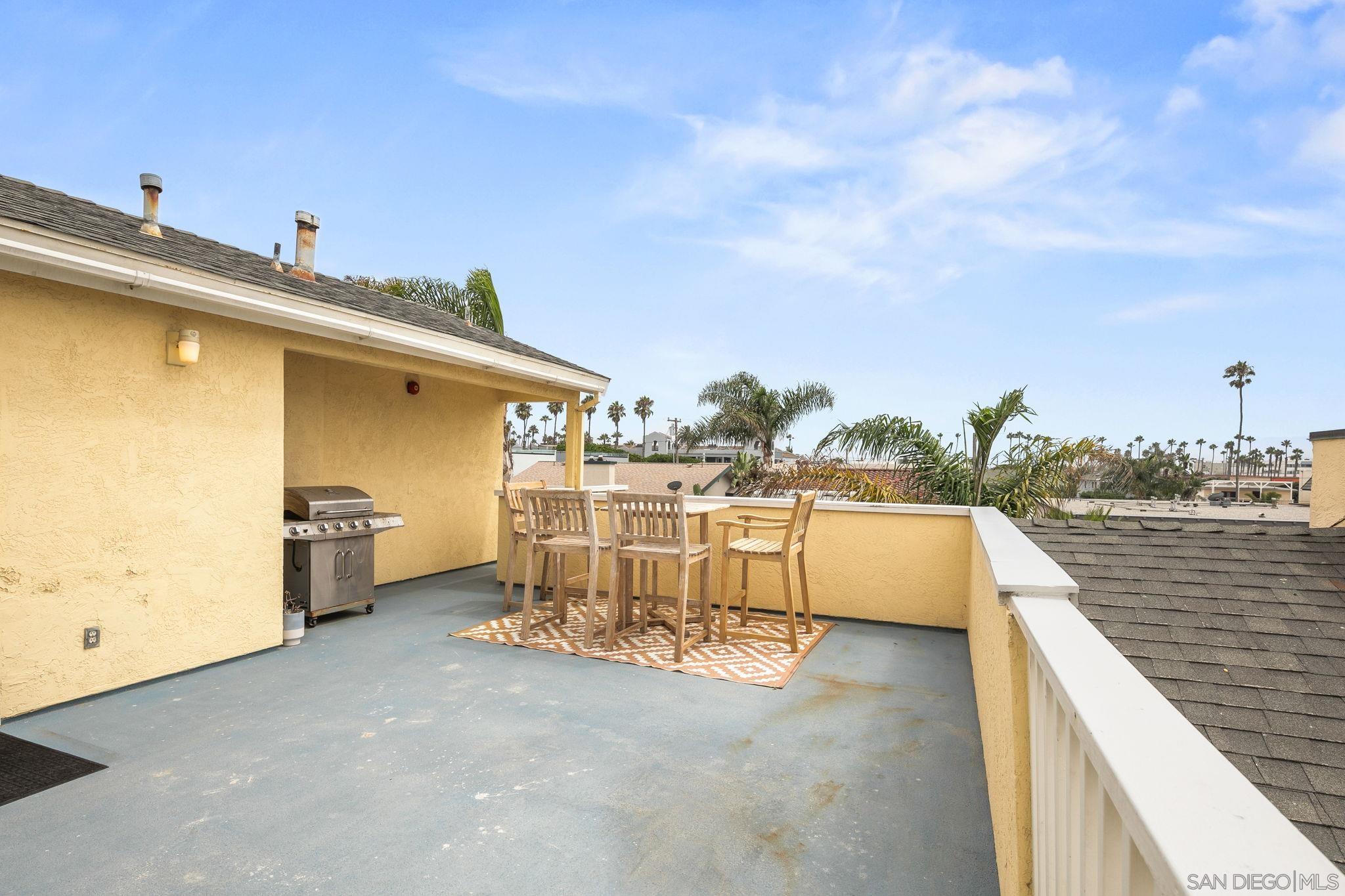 Detail Gallery Image 33 of 44 For 152  Evergreen Ave.  #4,  Imperial Beach,  CA 91932 - 2 Beds | 2 Baths