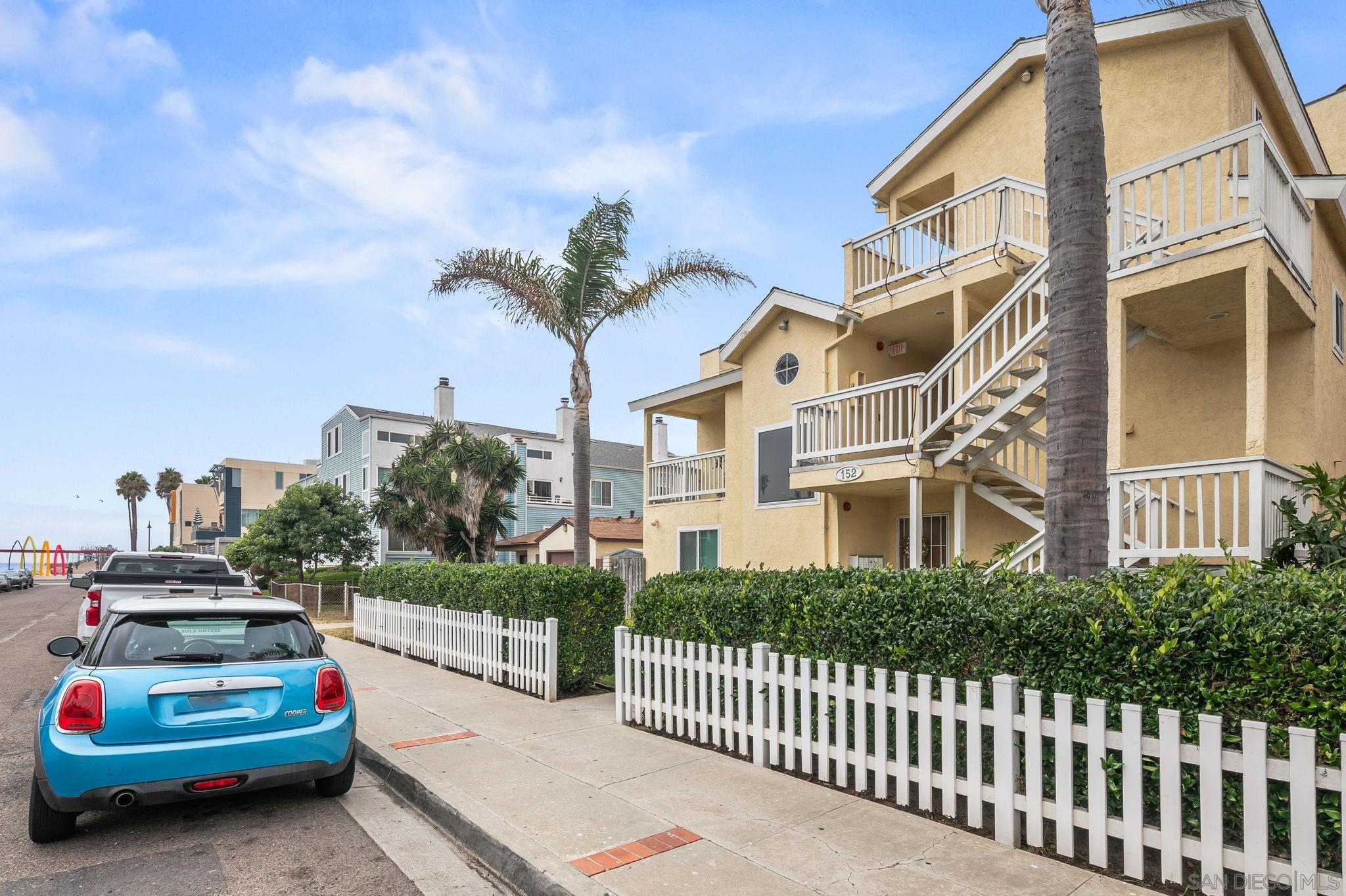 Detail Gallery Image 38 of 44 For 152  Evergreen Ave.  #4,  Imperial Beach,  CA 91932 - 2 Beds | 2 Baths