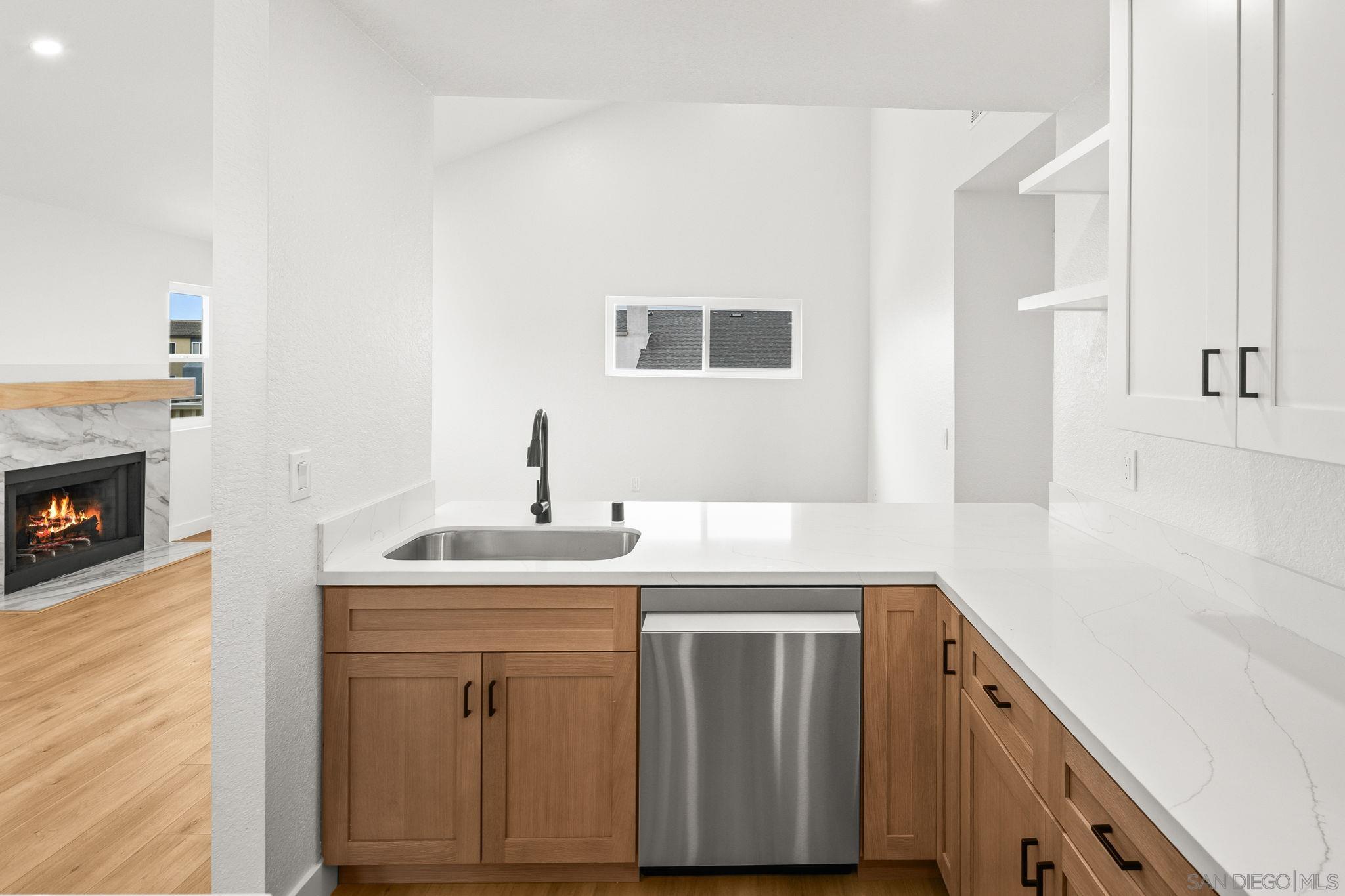 Detail Gallery Image 7 of 44 For 152  Evergreen Ave.  #4,  Imperial Beach,  CA 91932 - 2 Beds | 2 Baths