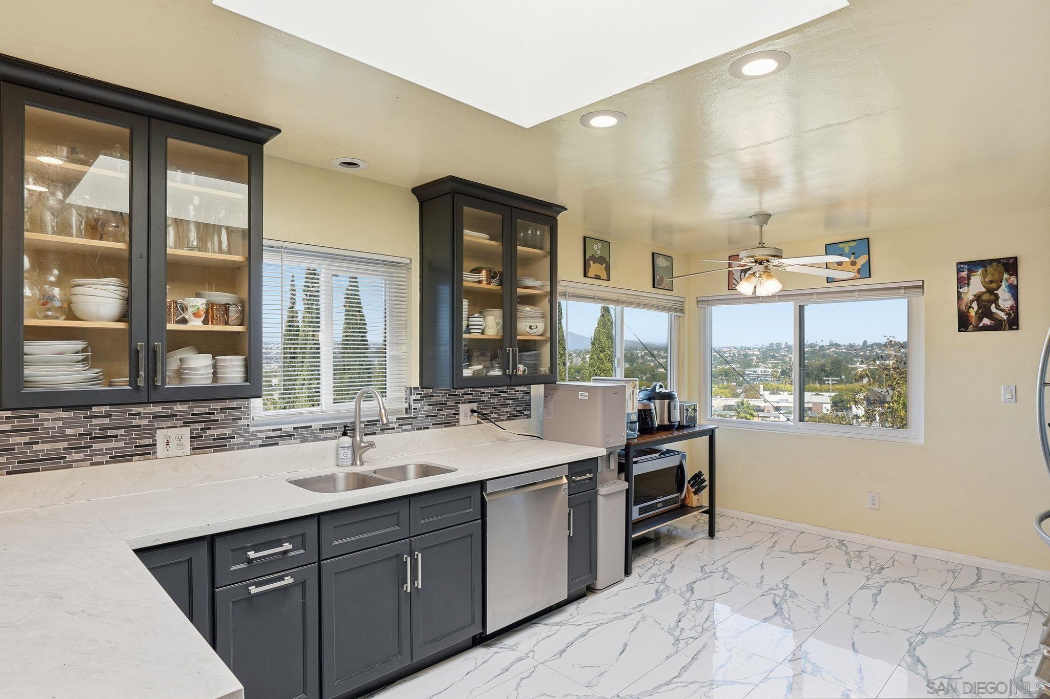 Detail Gallery Image 2 of 50 For 4040  Yale Ave, La Mesa,  CA 91941 - 4 Beds | 3 Baths