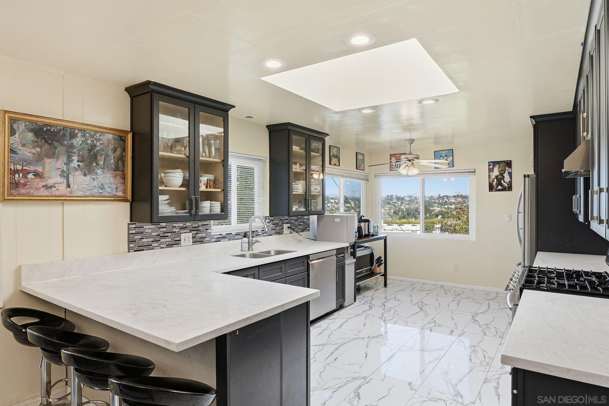 Detail Gallery Image 2 of 51 For 4040  Yale Ave, La Mesa,  CA 91941 - 4 Beds | 3 Baths