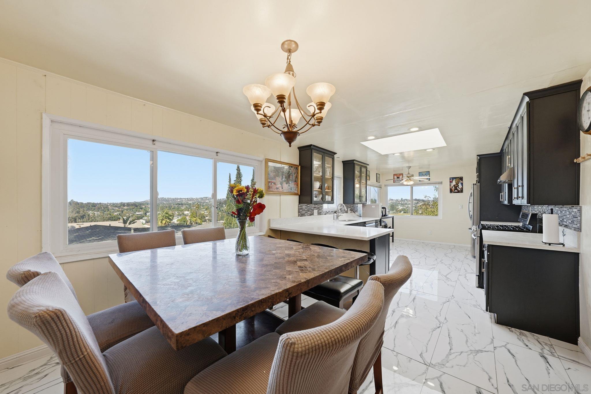 Detail Gallery Image 10 of 51 For 4040  Yale Ave, La Mesa,  CA 91941 - 4 Beds | 3 Baths