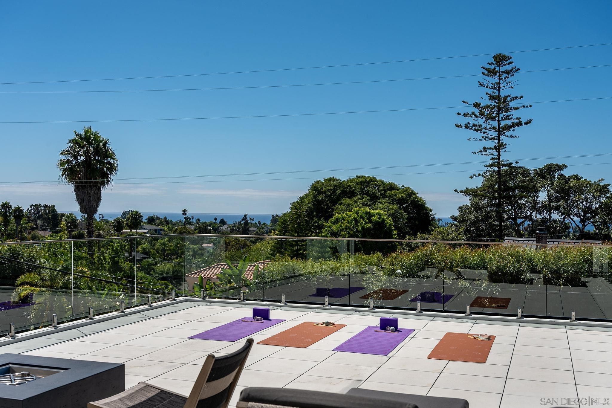 Detail Gallery Image 20 of 39 For 1605  Burgundy Rd, Encinitas,  CA 92024 - 4 Beds | 4/1 Baths