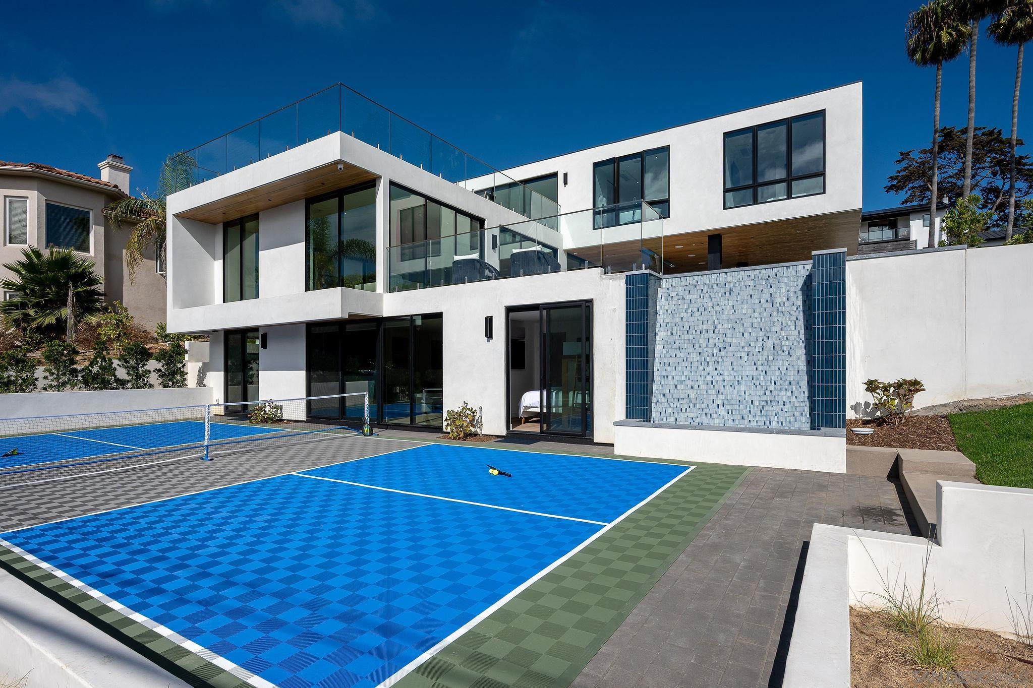 Detail Gallery Image 35 of 39 For 1605  Burgundy Rd, Encinitas,  CA 92024 - 4 Beds | 4/1 Baths