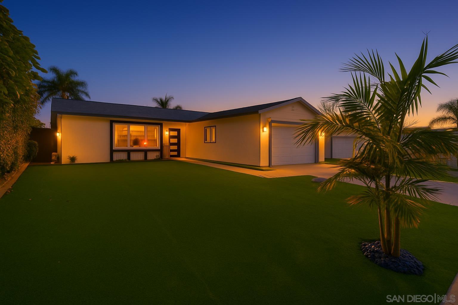 Detail Gallery Image 2 of 22 For 10265  Eagle Rock Avenue, San Diego,  CA 92126 - 4 Beds | 2 Baths