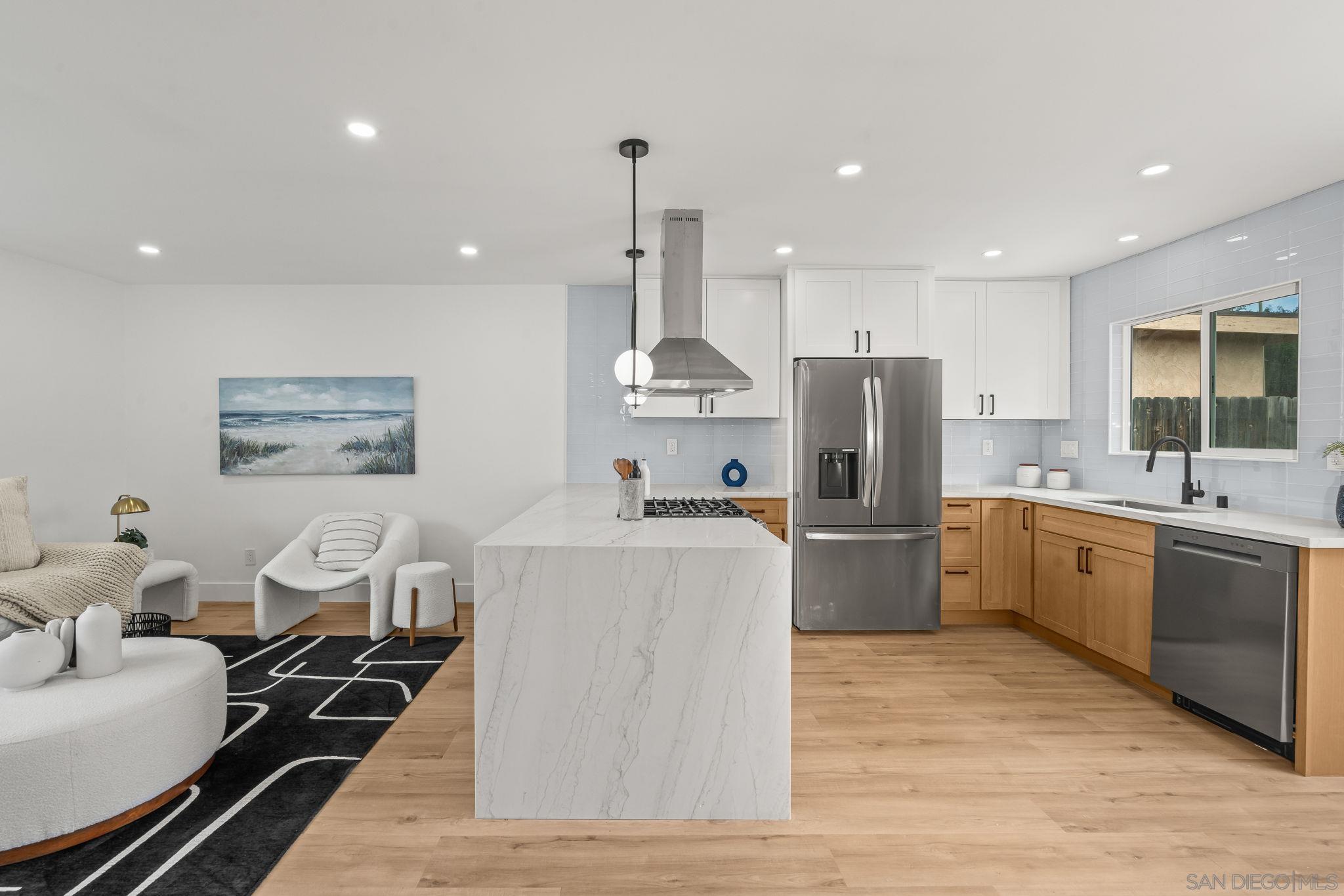 Detail Gallery Image 11 of 22 For 10265  Eagle Rock Avenue, San Diego,  CA 92126 - 4 Beds | 2 Baths