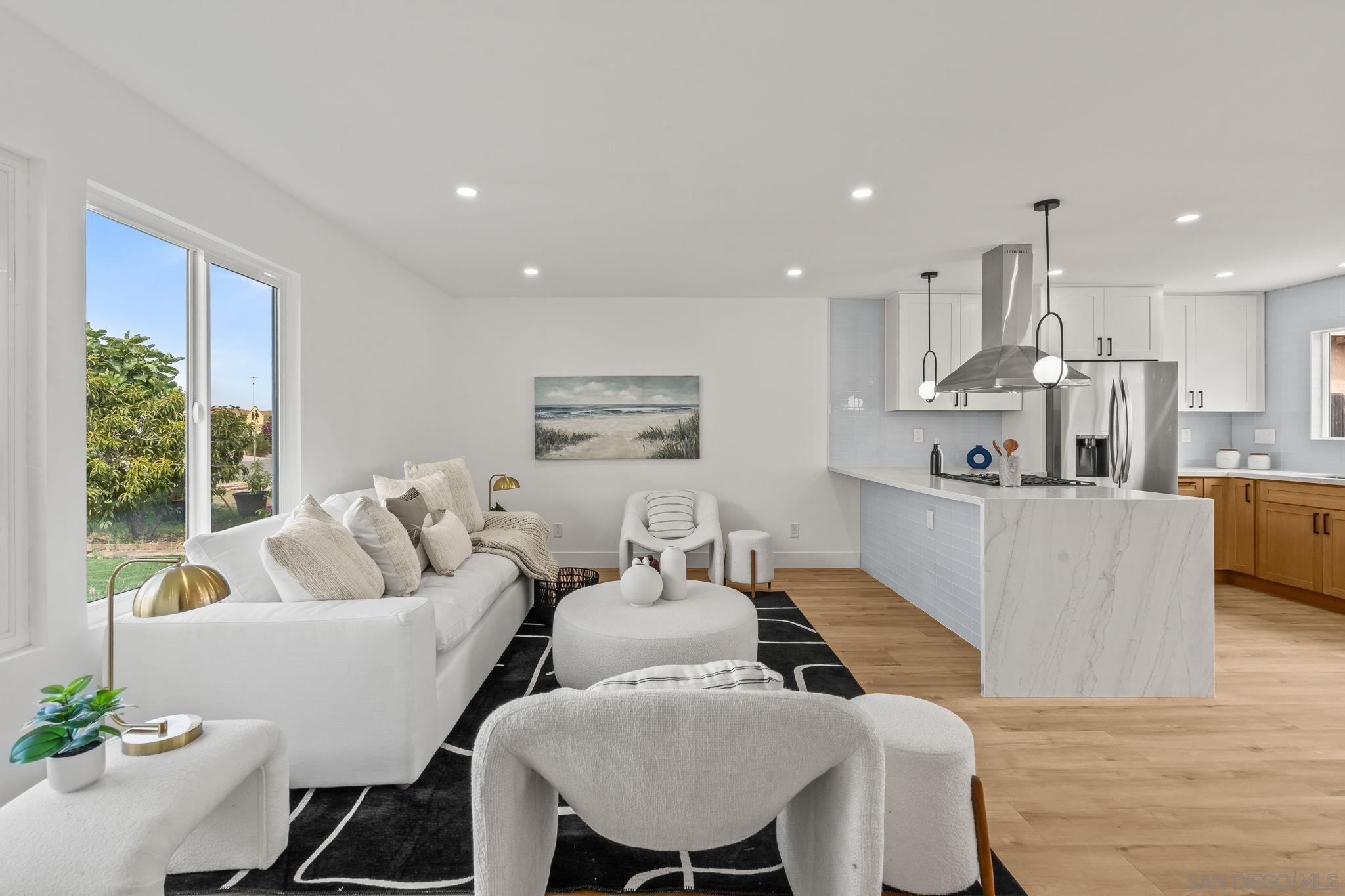 Detail Gallery Image 12 of 22 For 10265  Eagle Rock Avenue, San Diego,  CA 92126 - 4 Beds | 2 Baths