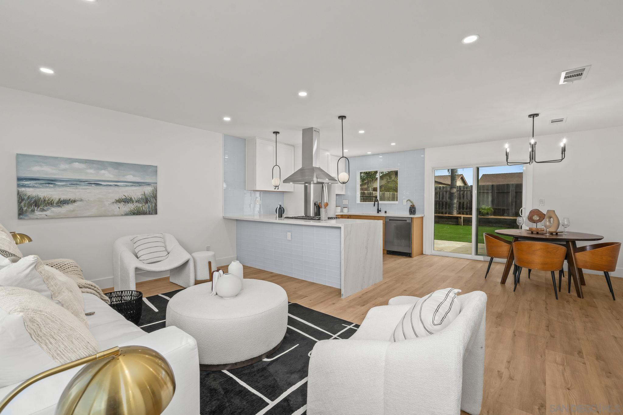 Detail Gallery Image 7 of 22 For 10265  Eagle Rock Avenue, San Diego,  CA 92126 - 4 Beds | 2 Baths