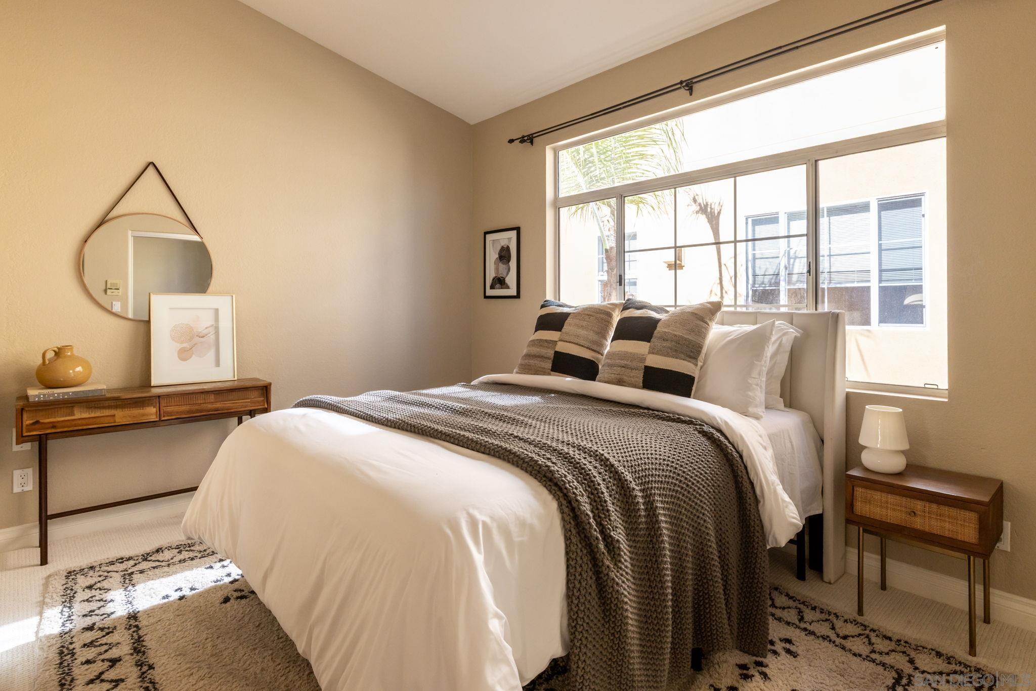 Detail Gallery Image 17 of 25 For 4064  Front St  #2,  San Diego,  CA 92103 - 2 Beds | 2/1 Baths