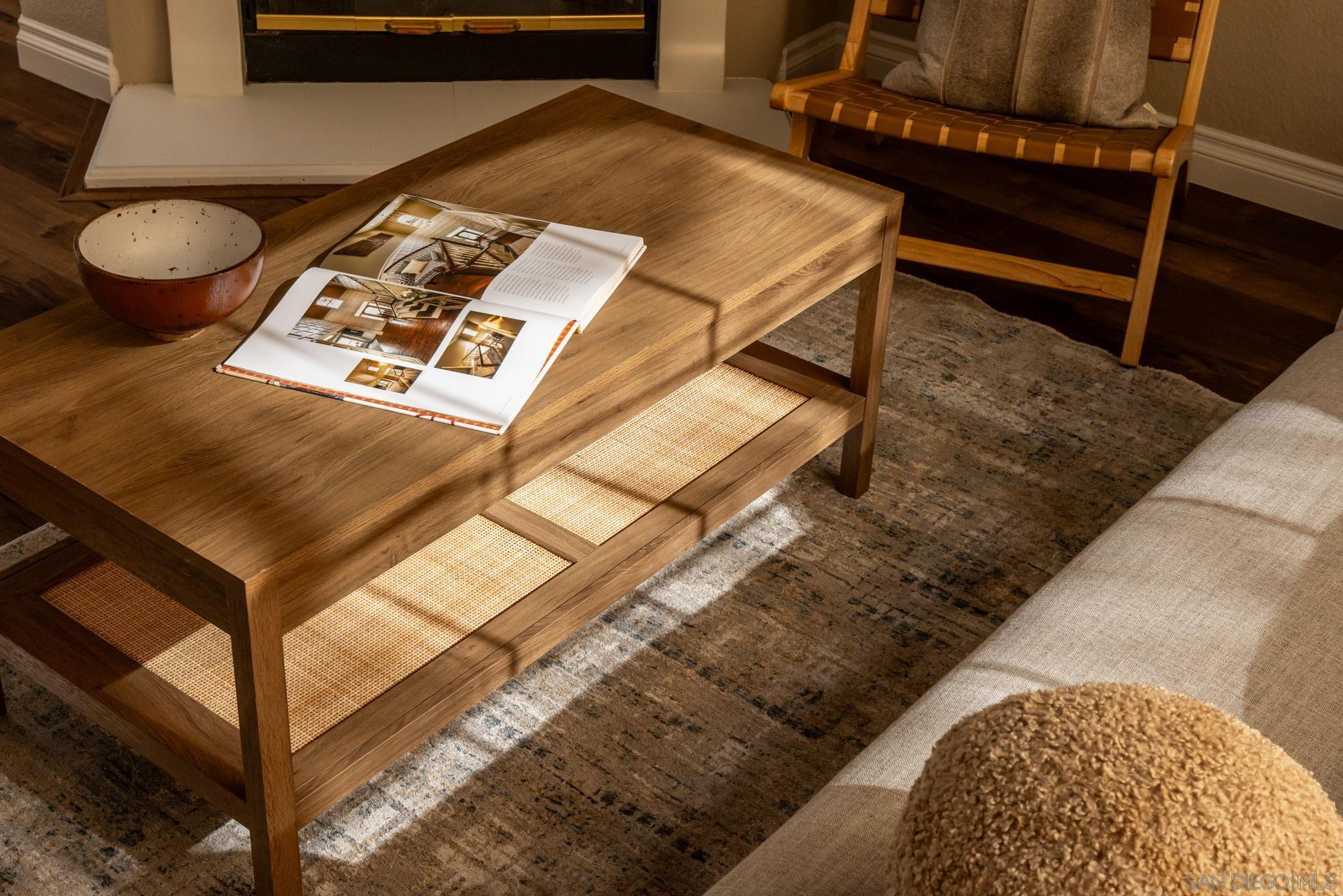 Detail Gallery Image 4 of 25 For 4064  Front St  #2,  San Diego,  CA 92103 - 2 Beds | 2/1 Baths