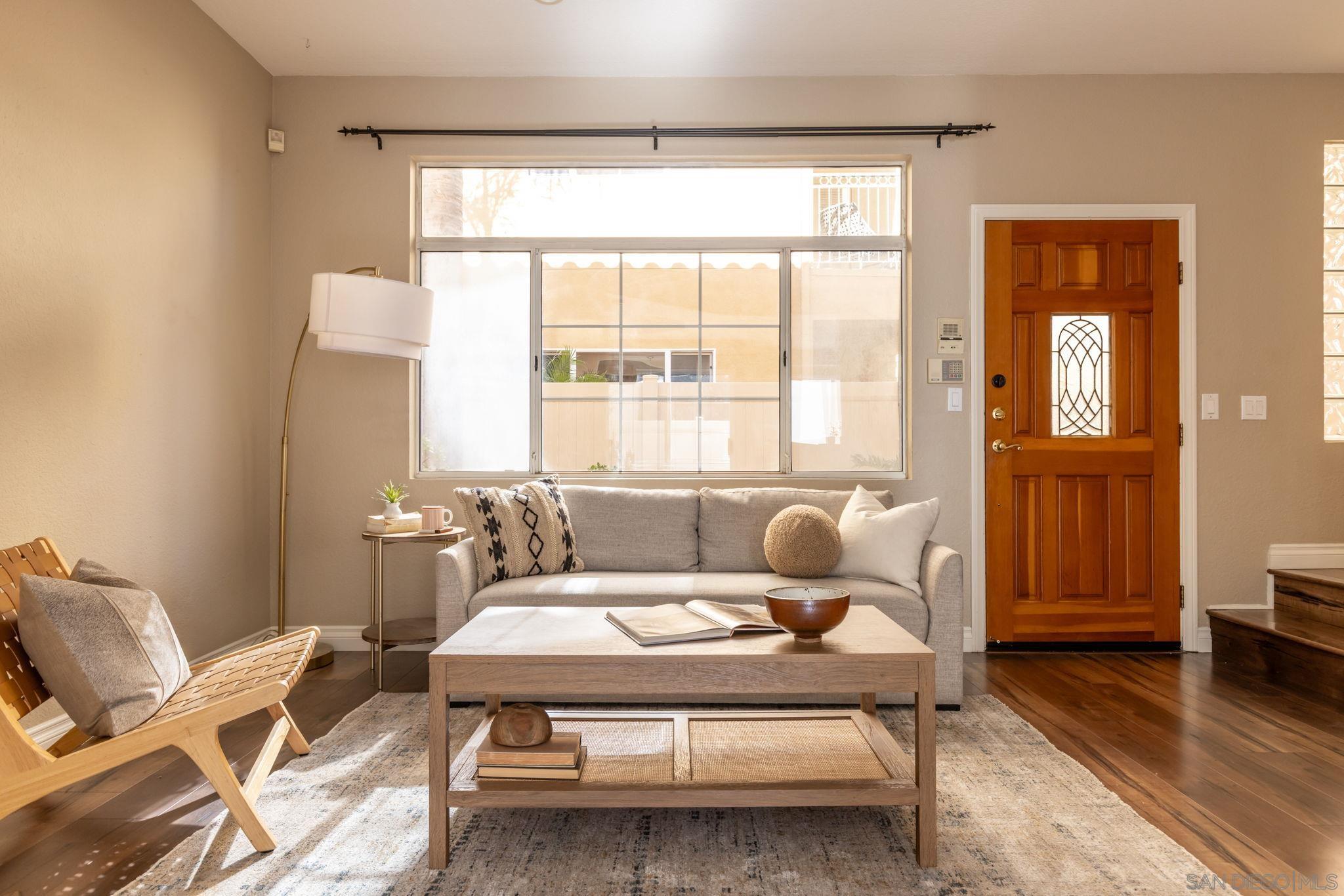 Detail Gallery Image 6 of 25 For 4064  Front St  #2,  San Diego,  CA 92103 - 2 Beds | 2/1 Baths