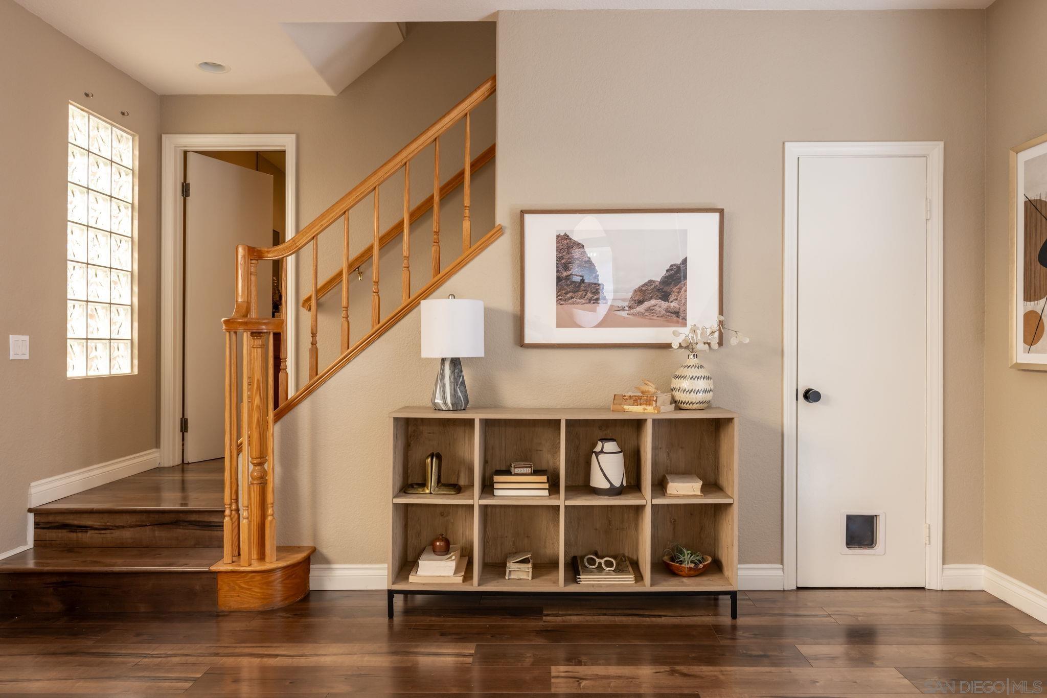 Detail Gallery Image 7 of 25 For 4064  Front St  #2,  San Diego,  CA 92103 - 2 Beds | 2/1 Baths